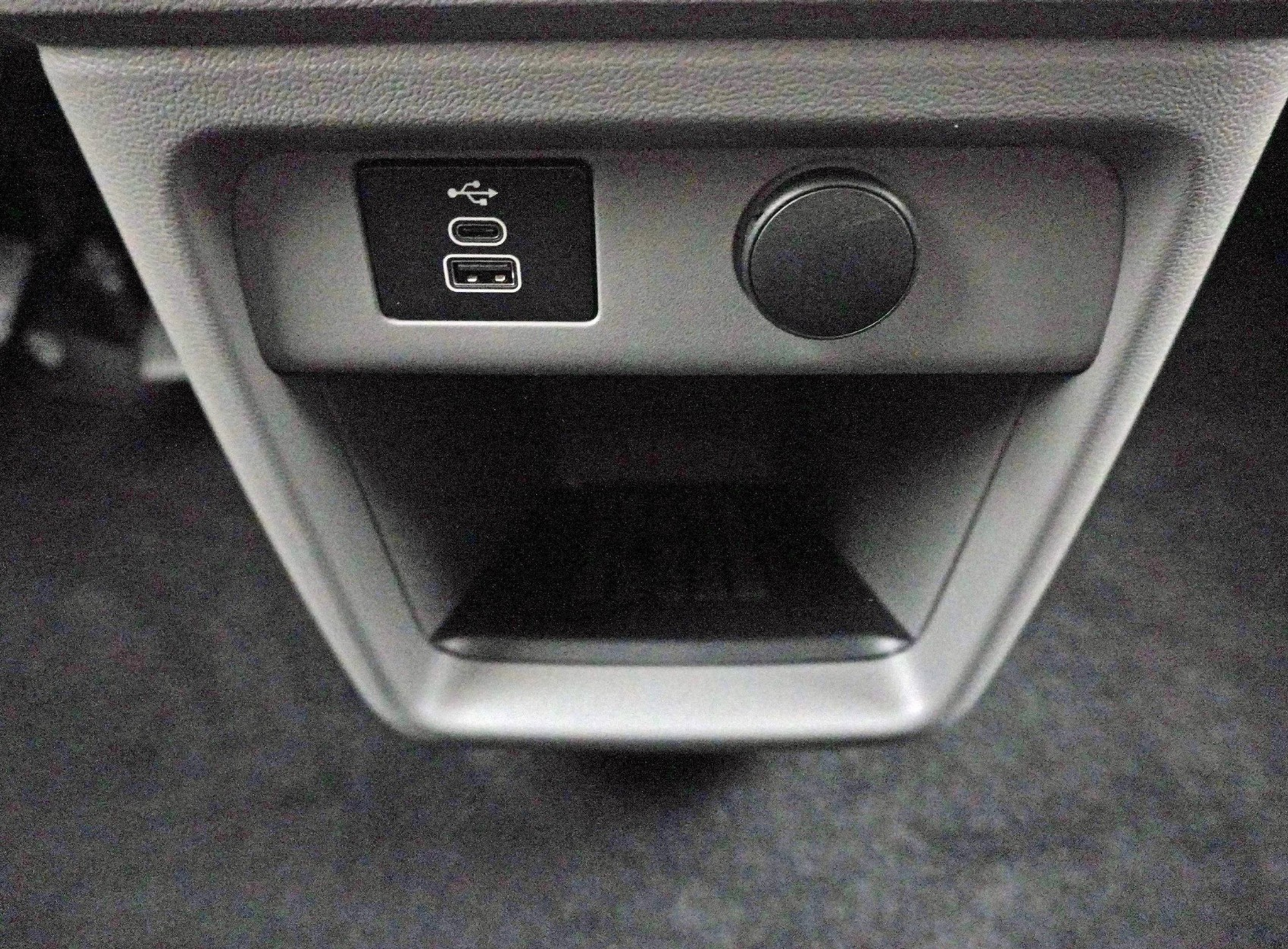 listing desktop thumbnail image 20