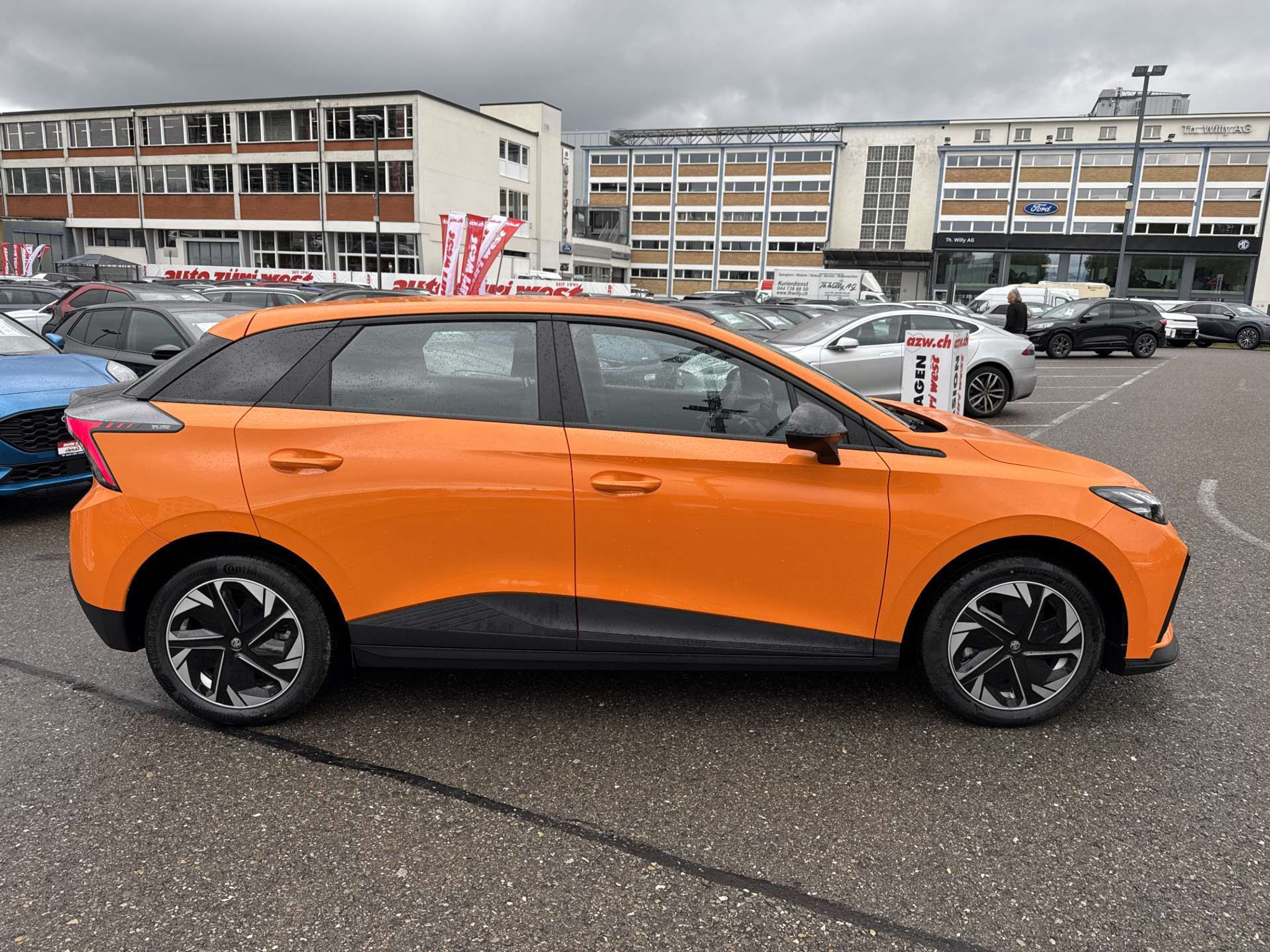 listing desktop thumbnail image 9