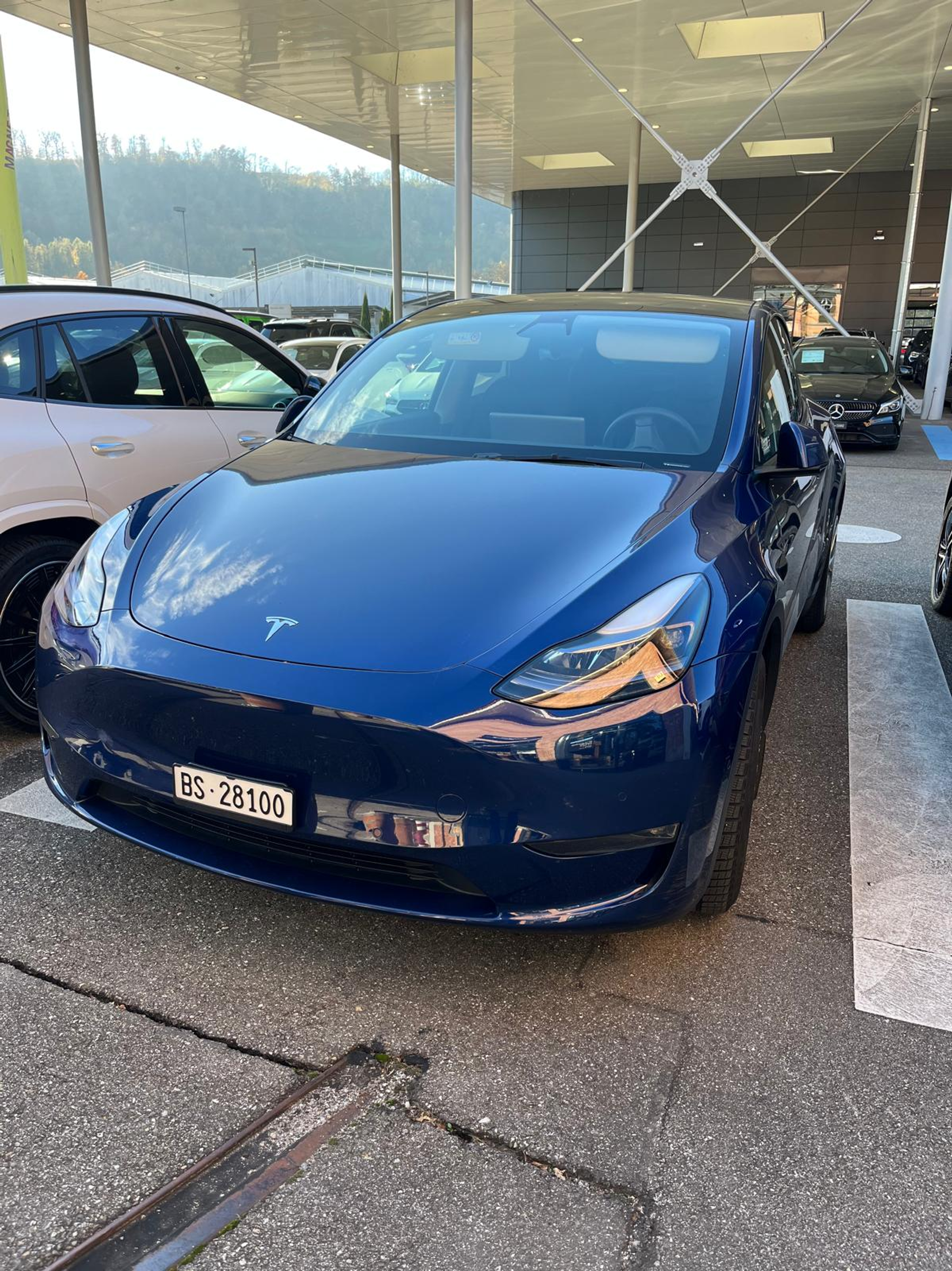 listing desktop thumbnail image 1