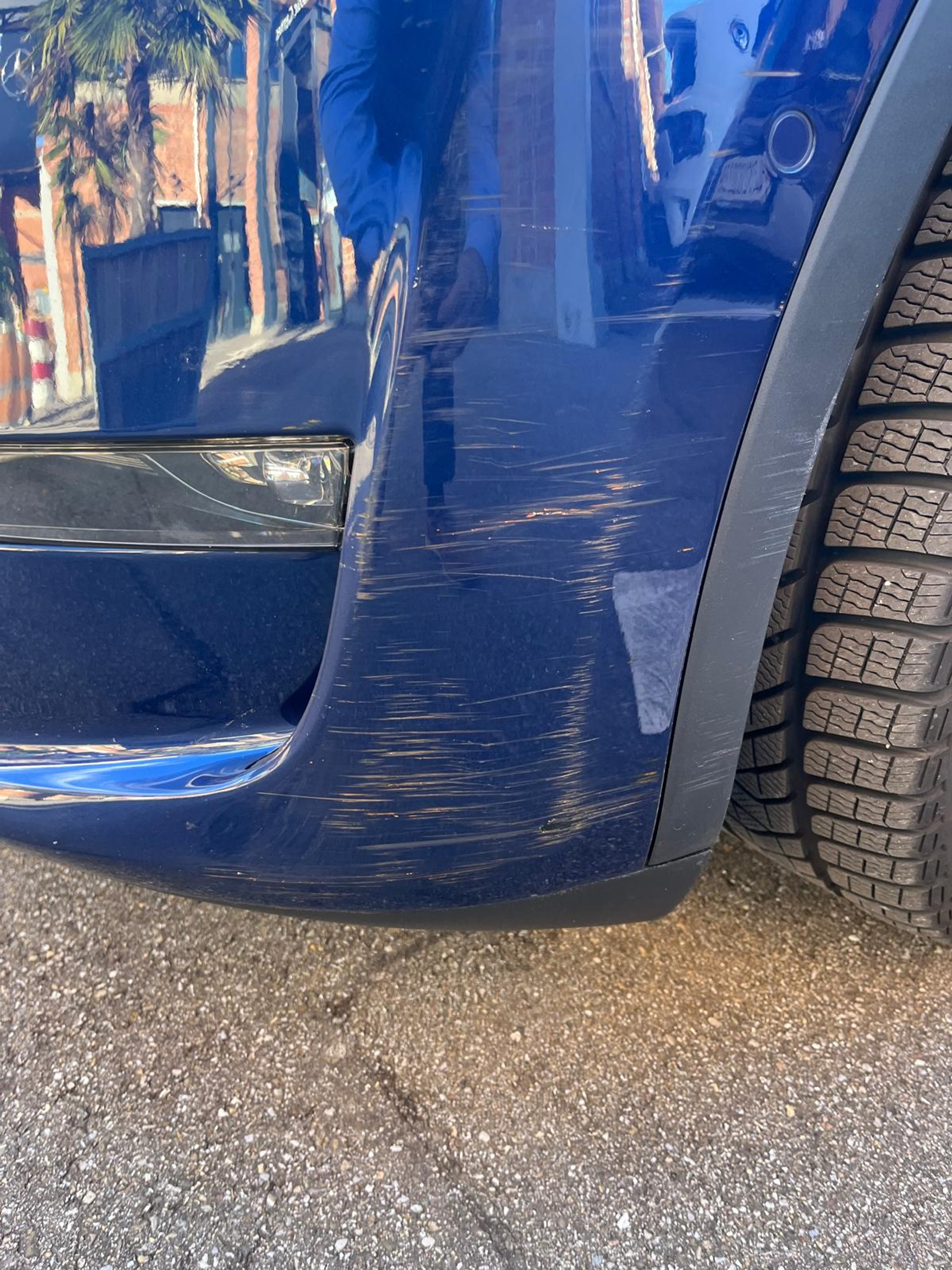 listing desktop thumbnail image 2