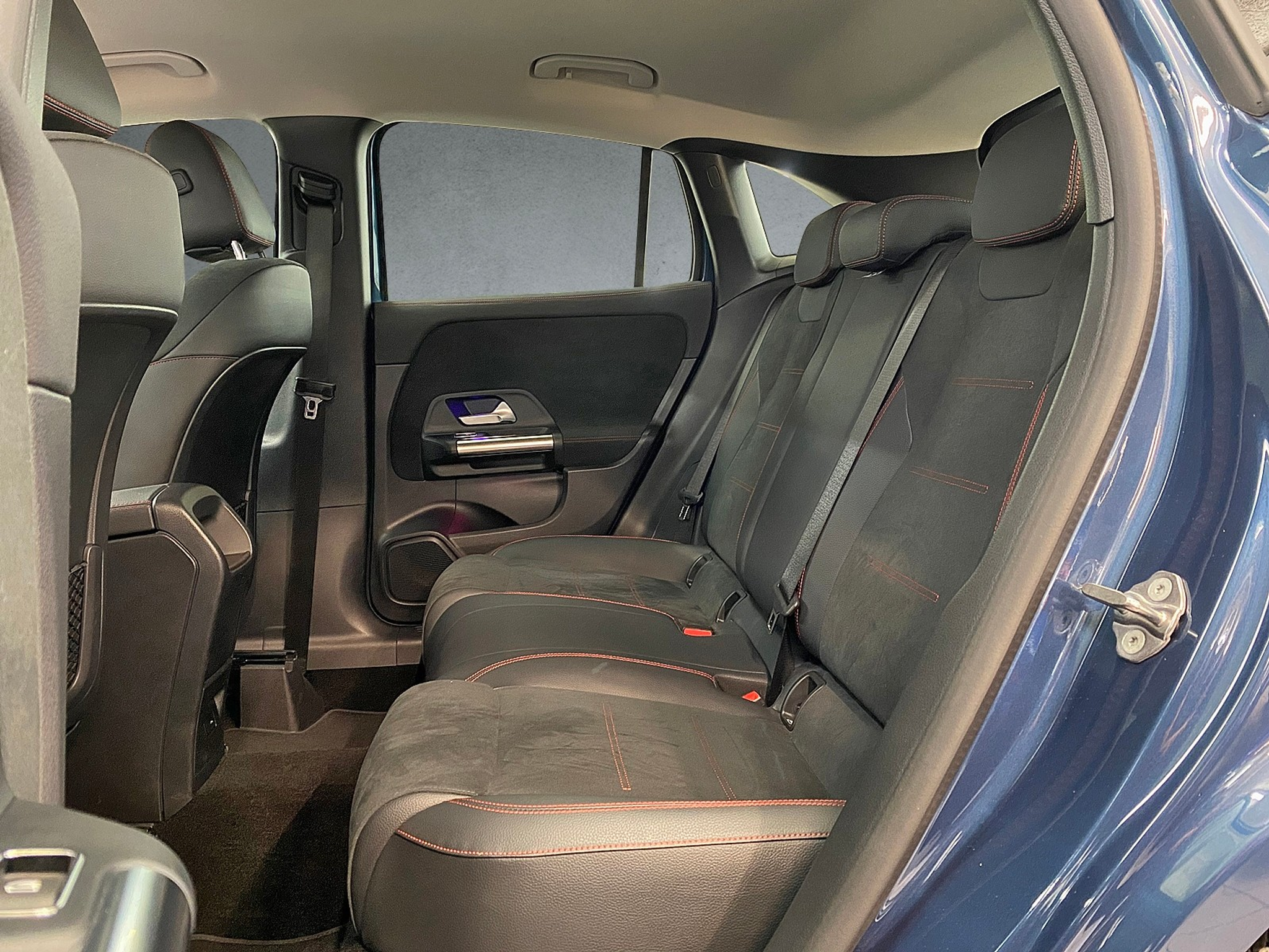 listing desktop thumbnail image 7