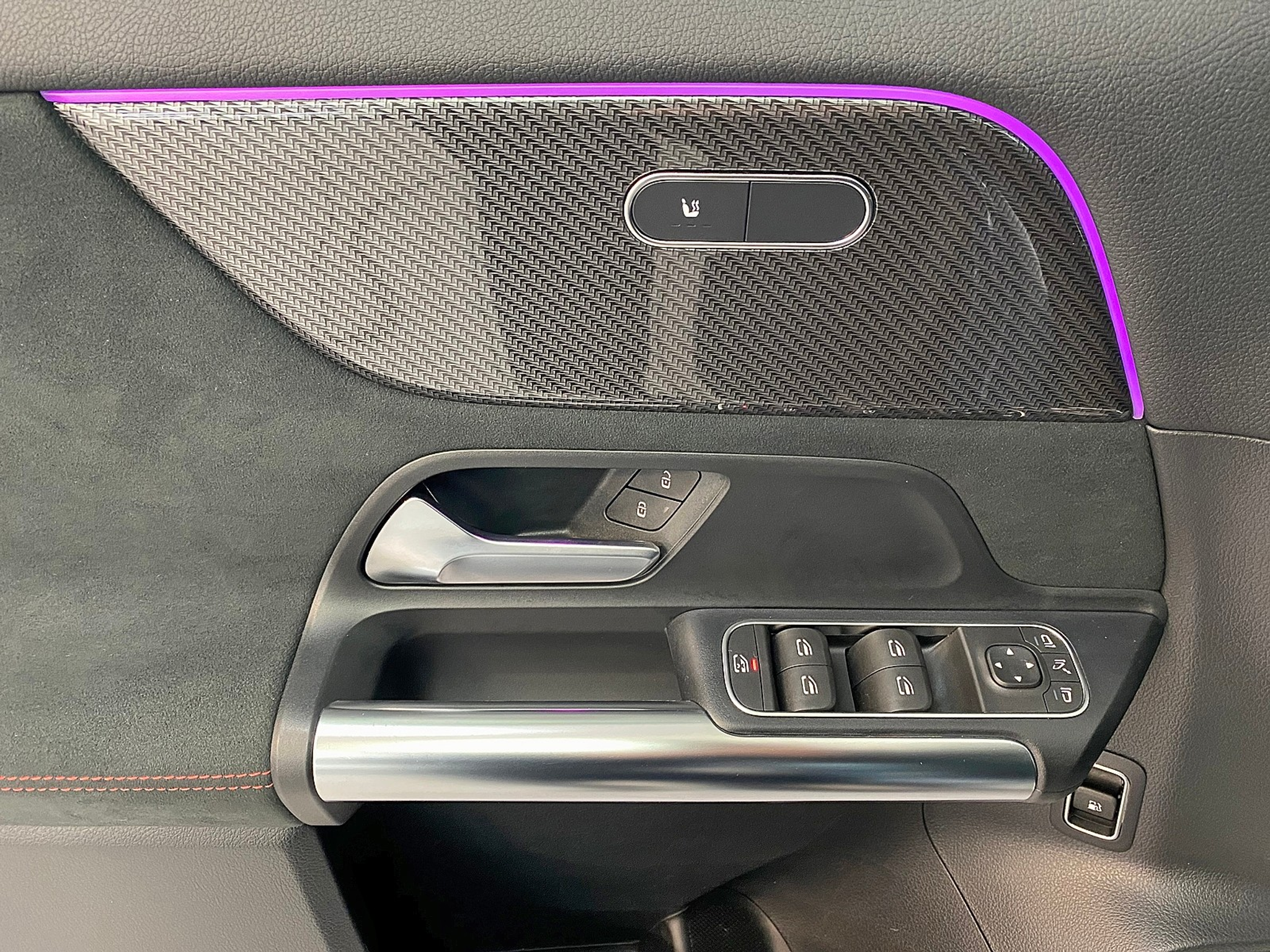 listing desktop thumbnail image 9