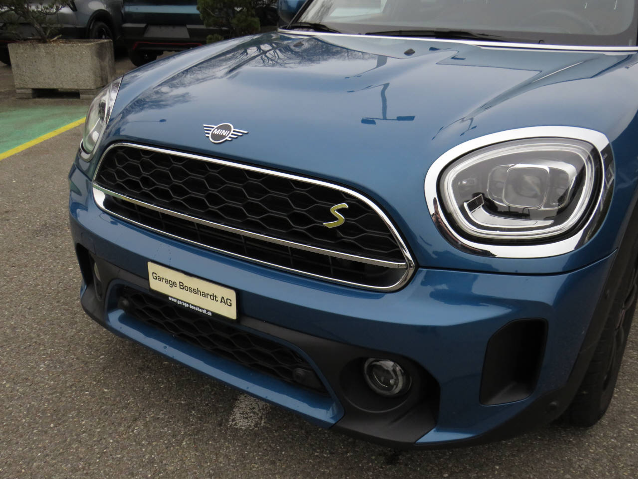 listing desktop thumbnail image 8