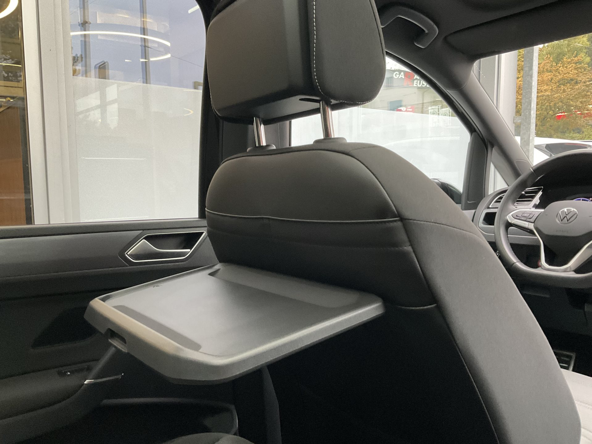 listing desktop thumbnail image 29