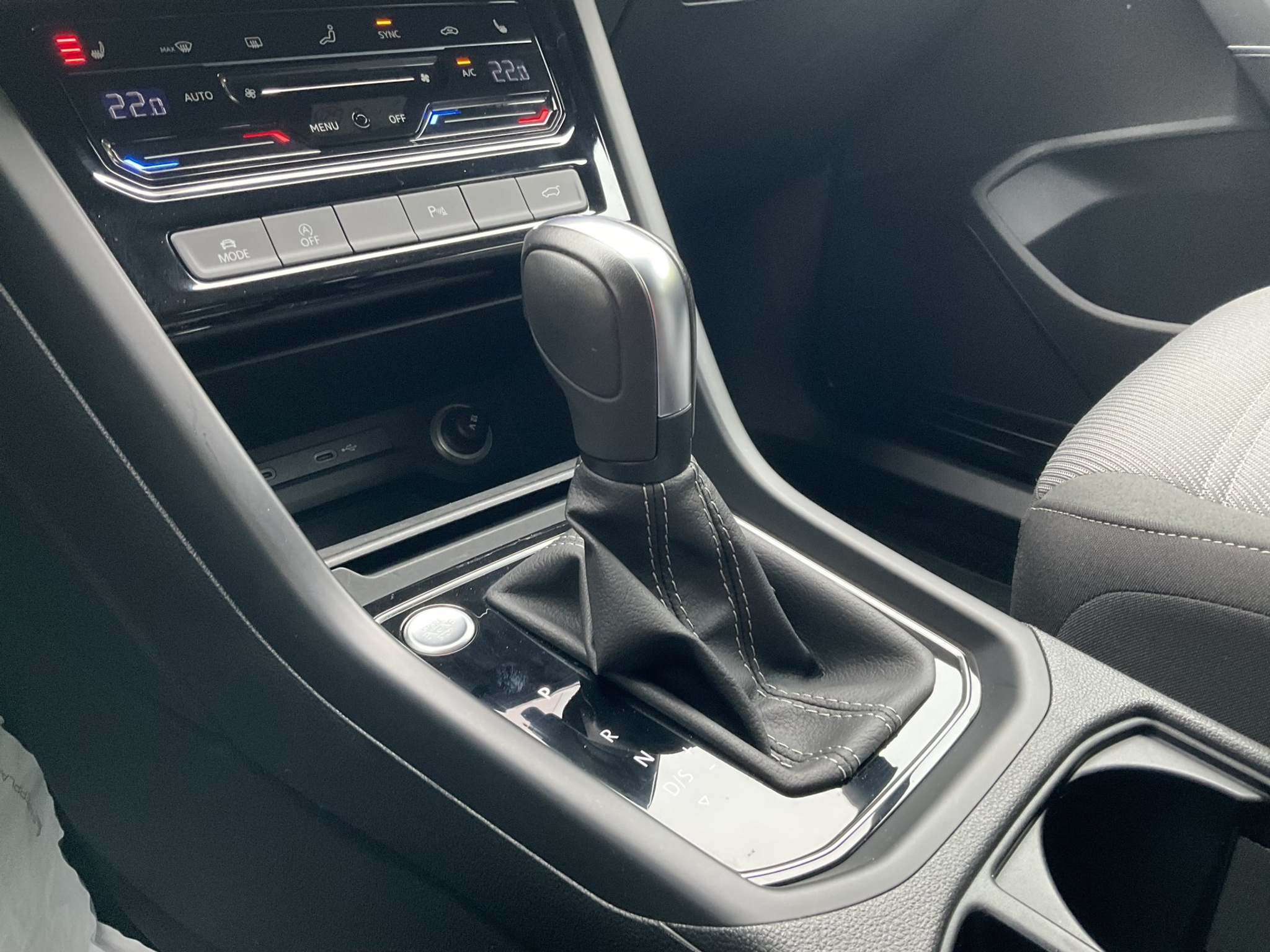 listing desktop thumbnail image 25