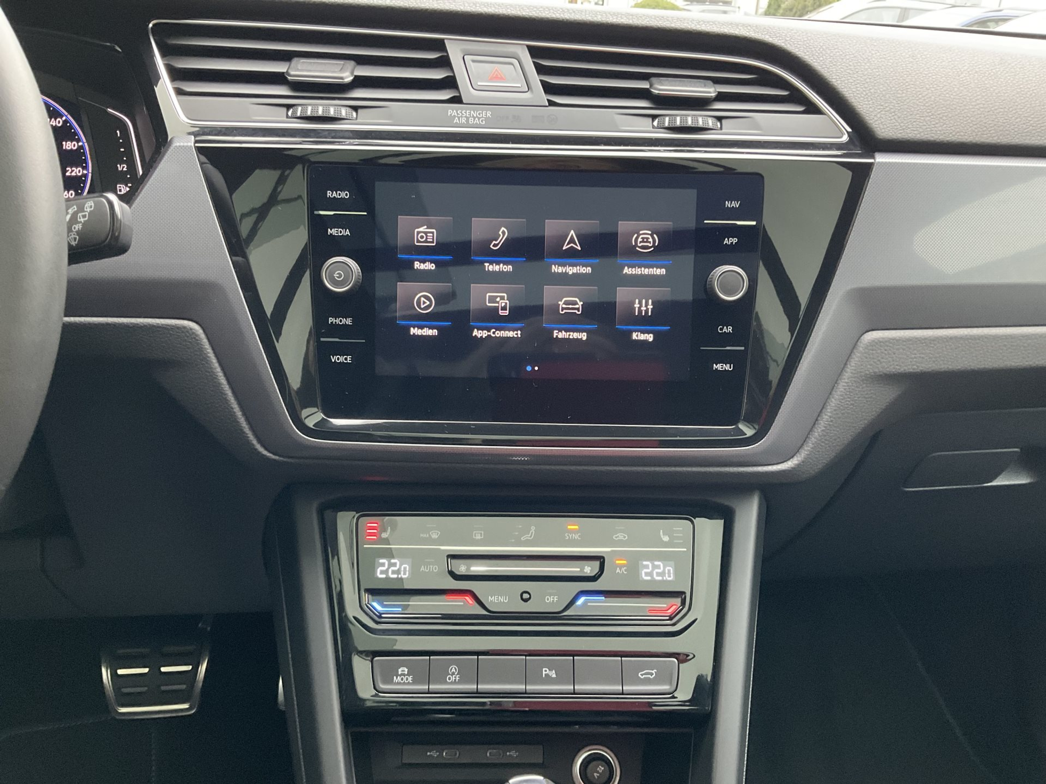 listing desktop thumbnail image 11