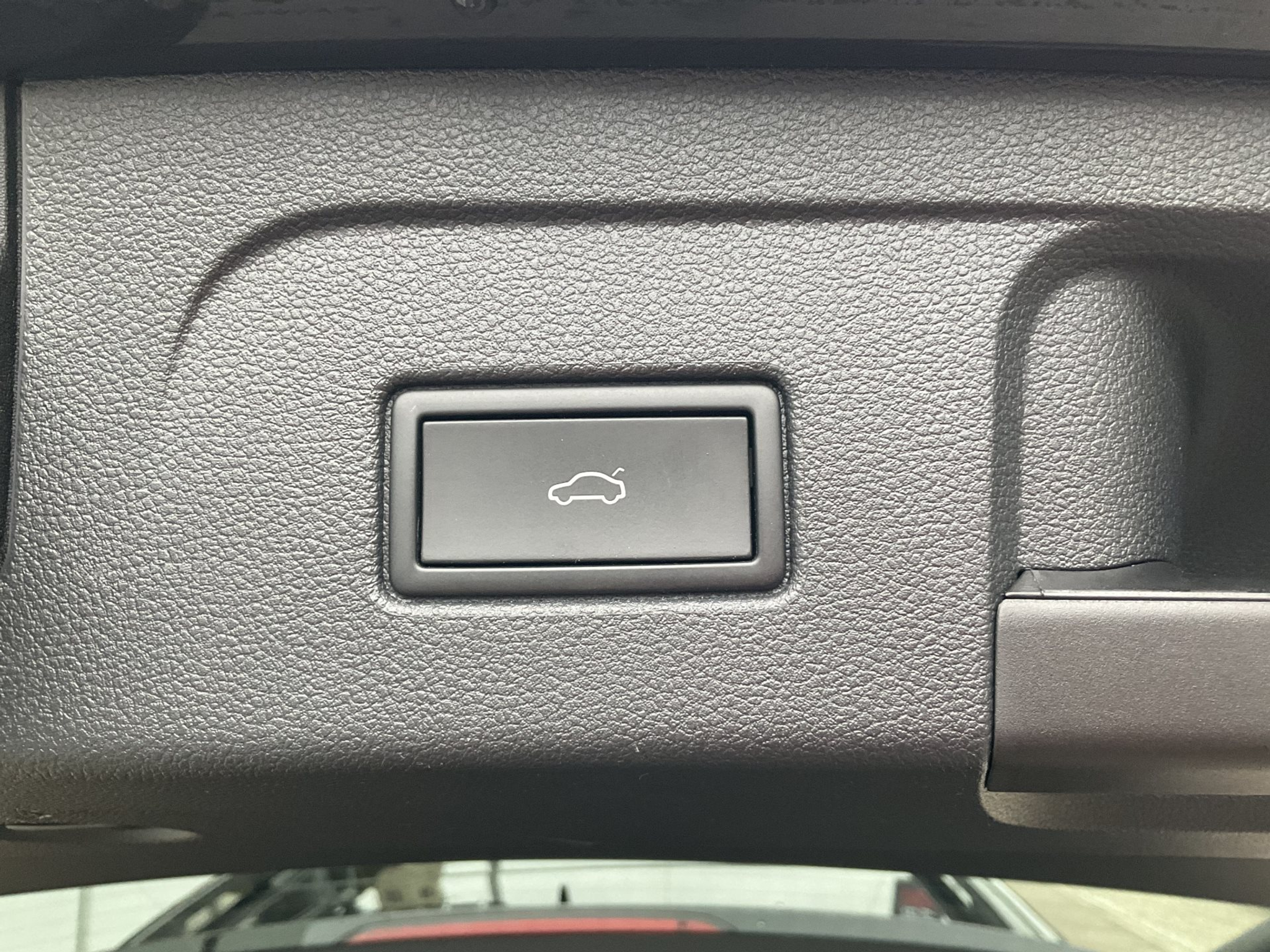 listing desktop thumbnail image 30