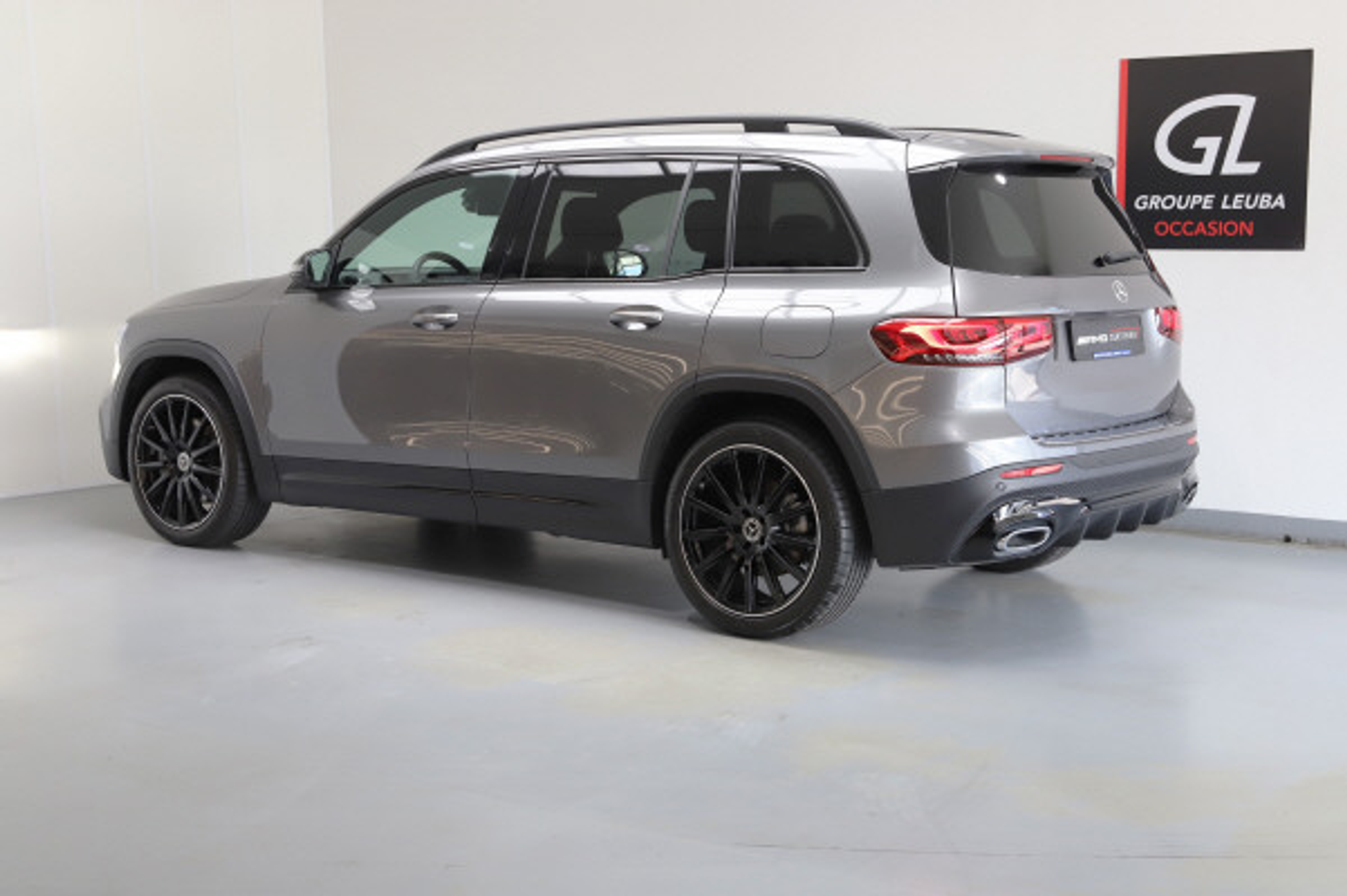 listing desktop thumbnail image 2