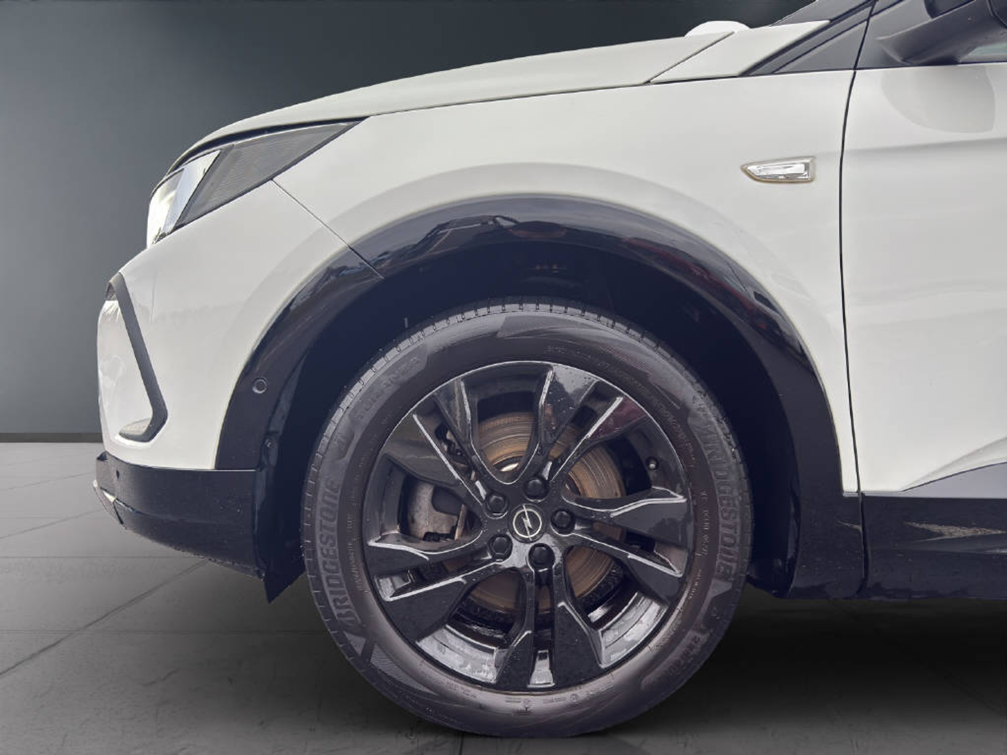 listing desktop thumbnail image 12