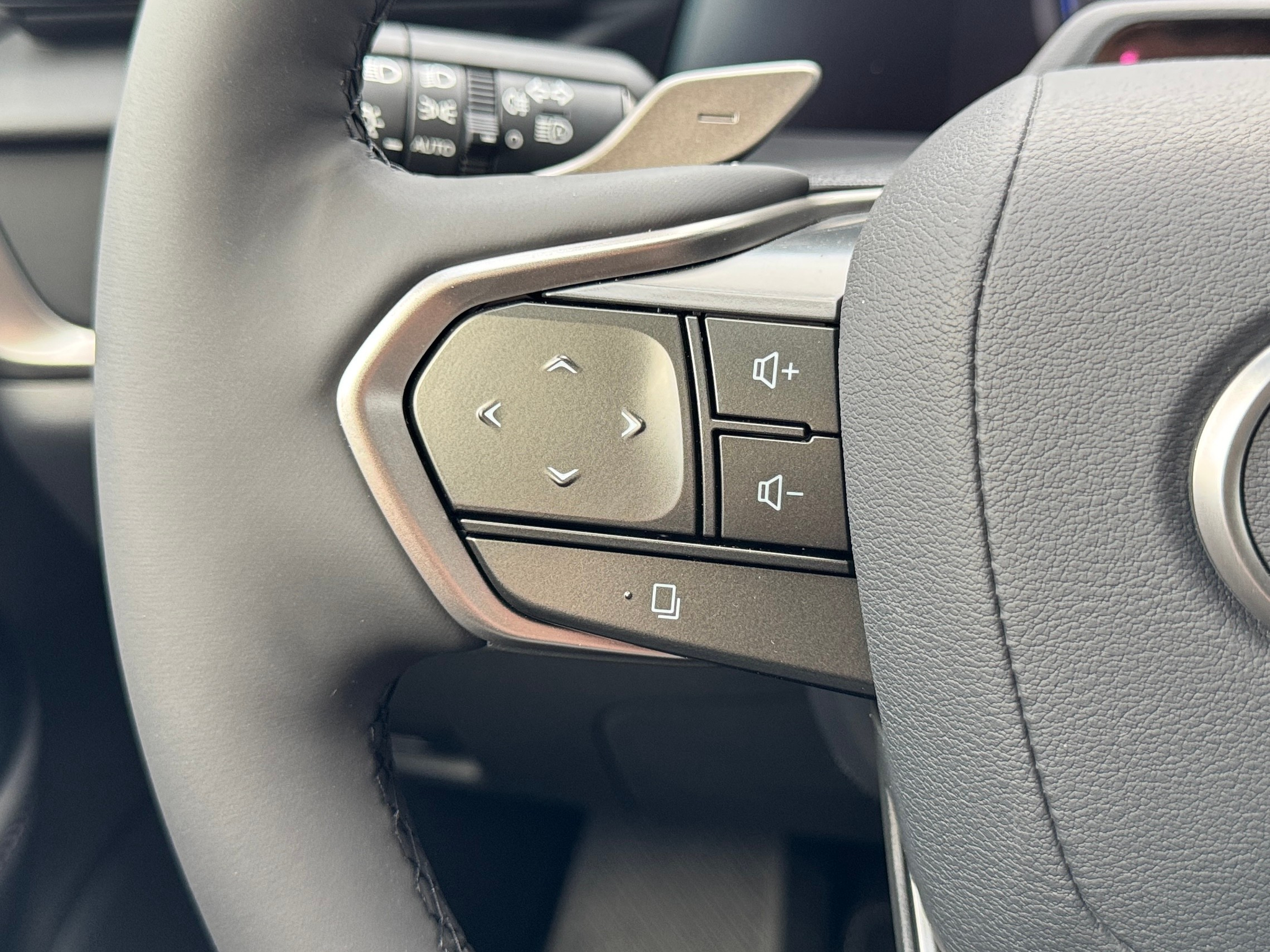 listing desktop thumbnail image 20