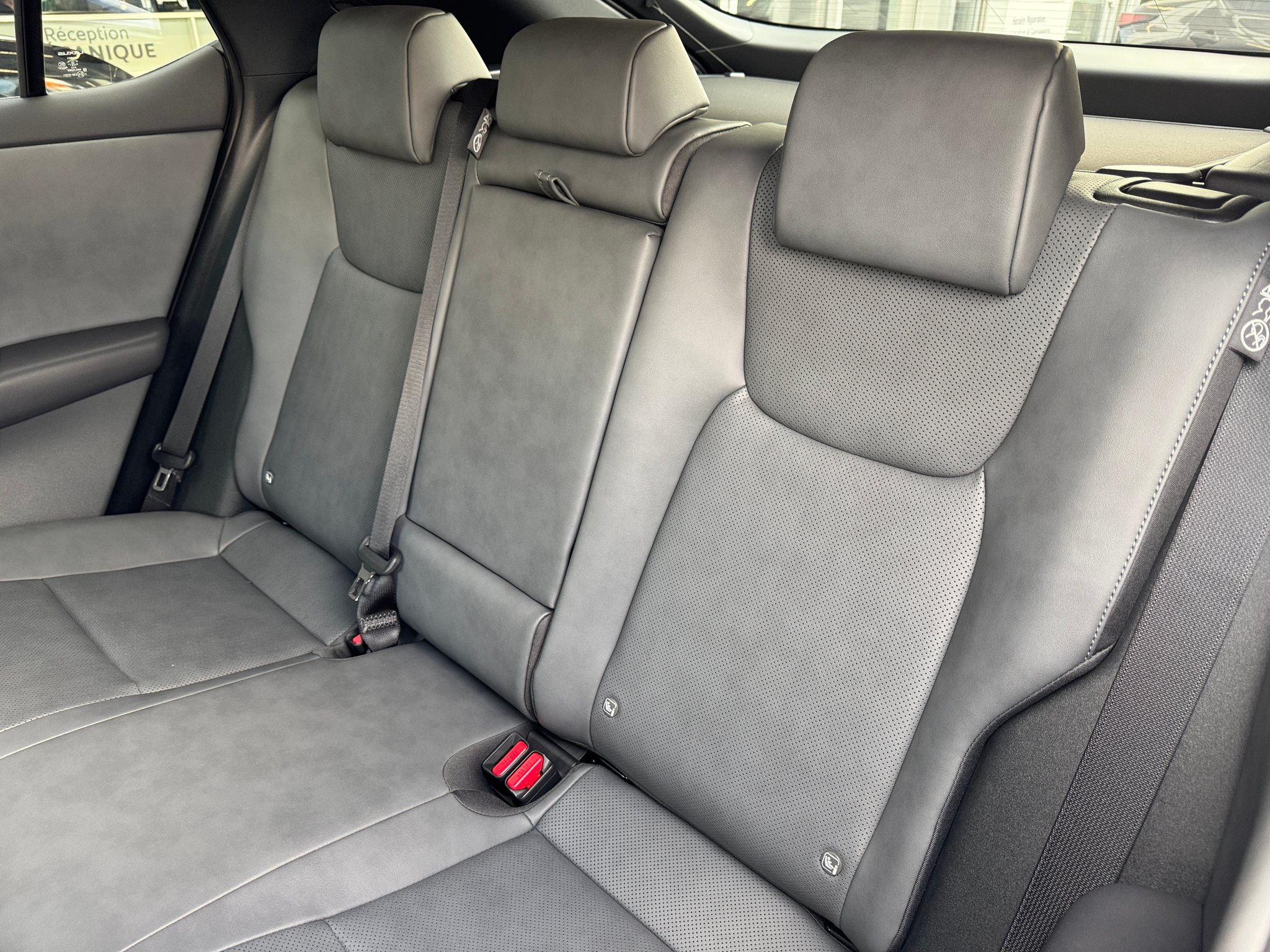 listing desktop thumbnail image 11