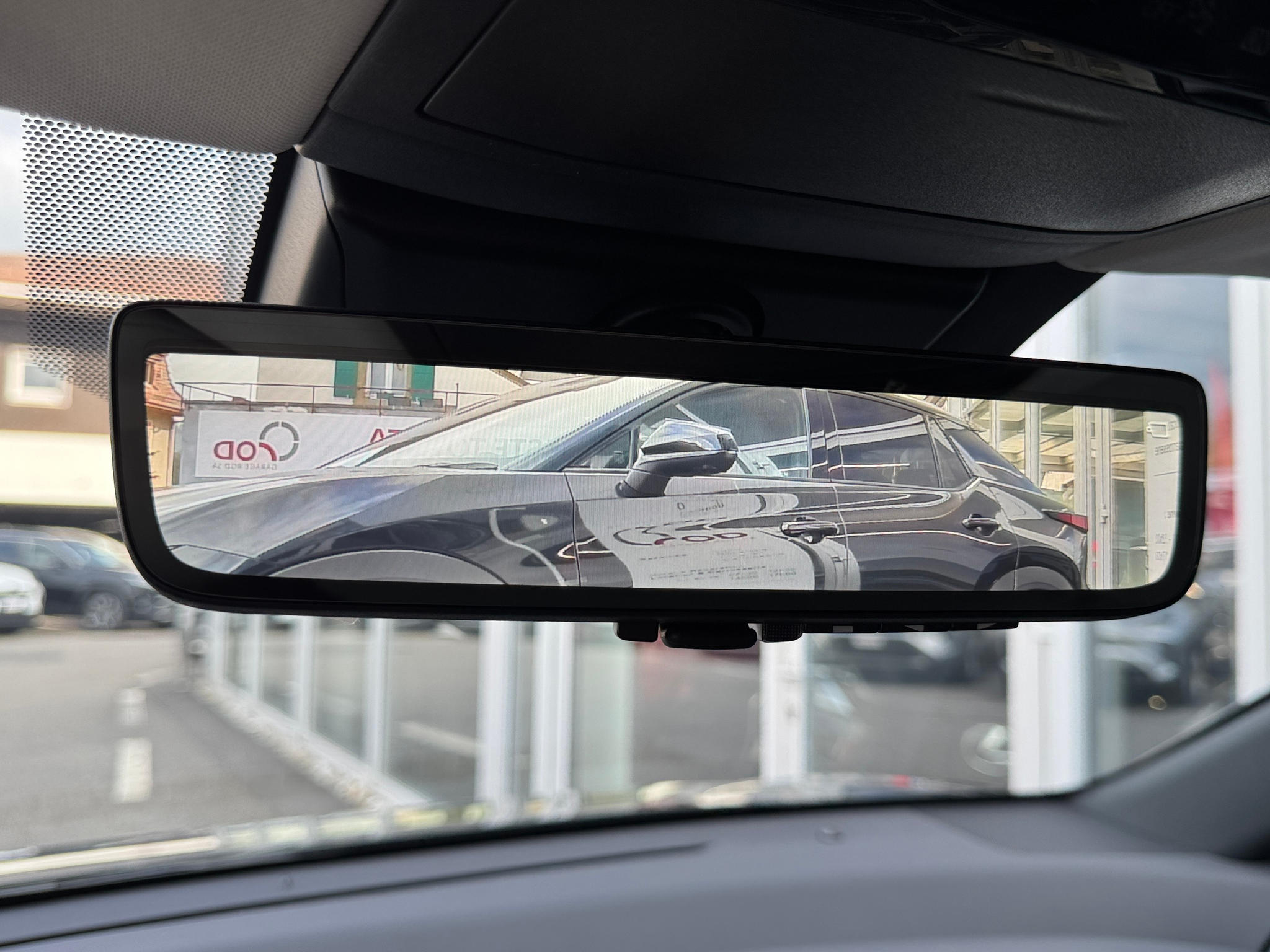 listing desktop thumbnail image 22