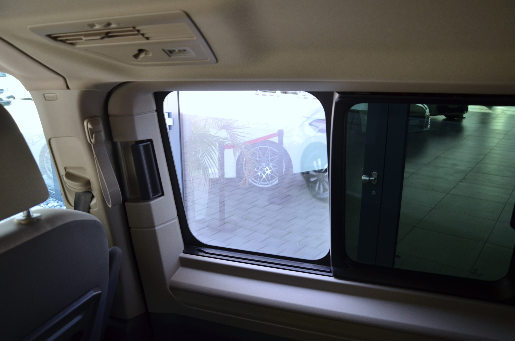 listing desktop thumbnail image 16