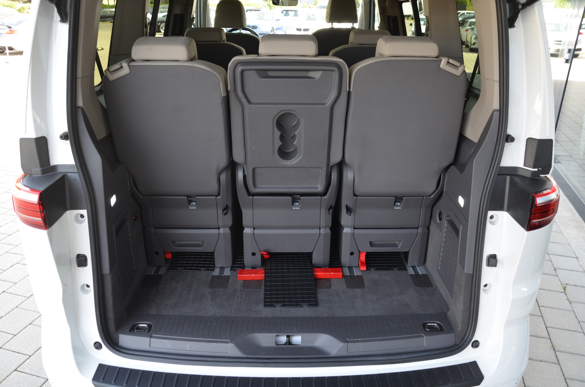 listing desktop thumbnail image 14