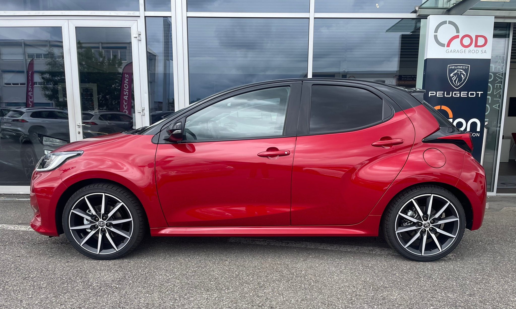 listing desktop thumbnail image 3