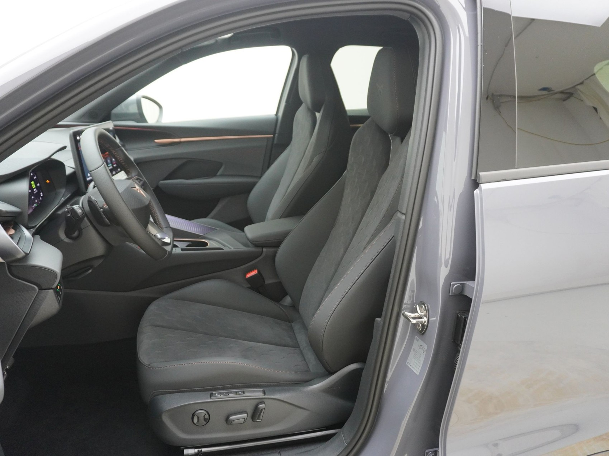 listing desktop thumbnail image 12