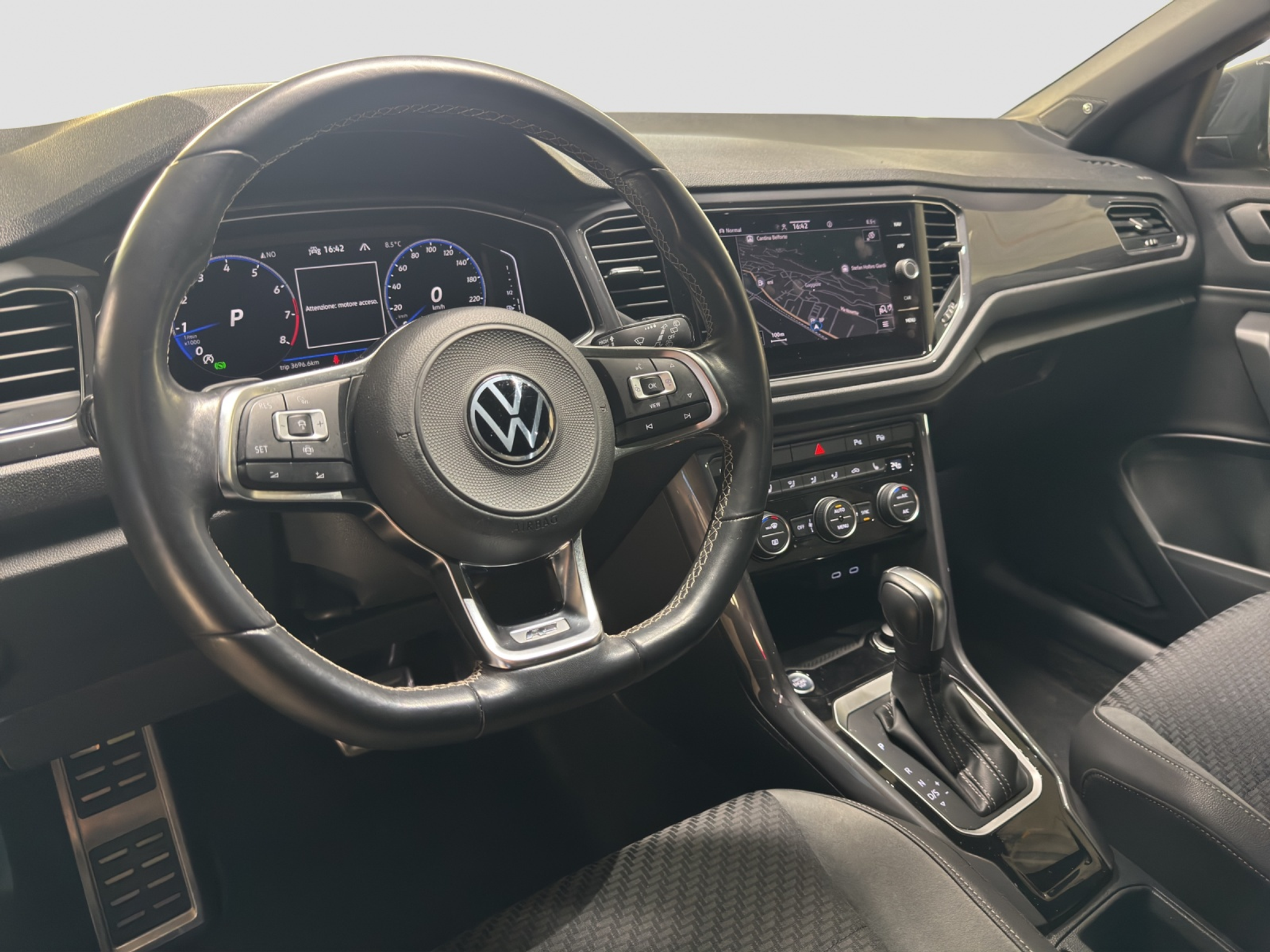 listing desktop thumbnail image 7