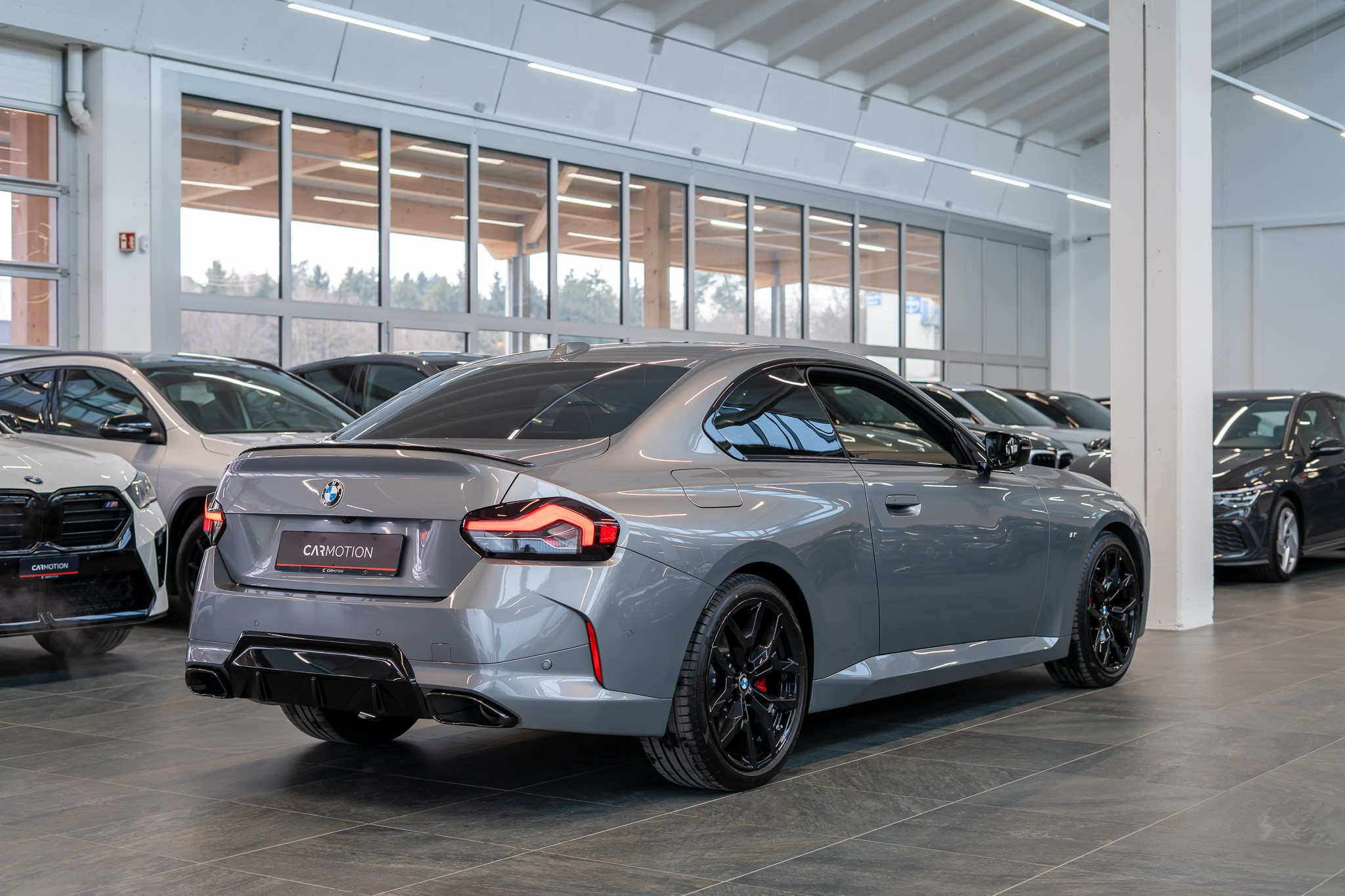 listing desktop thumbnail image 3