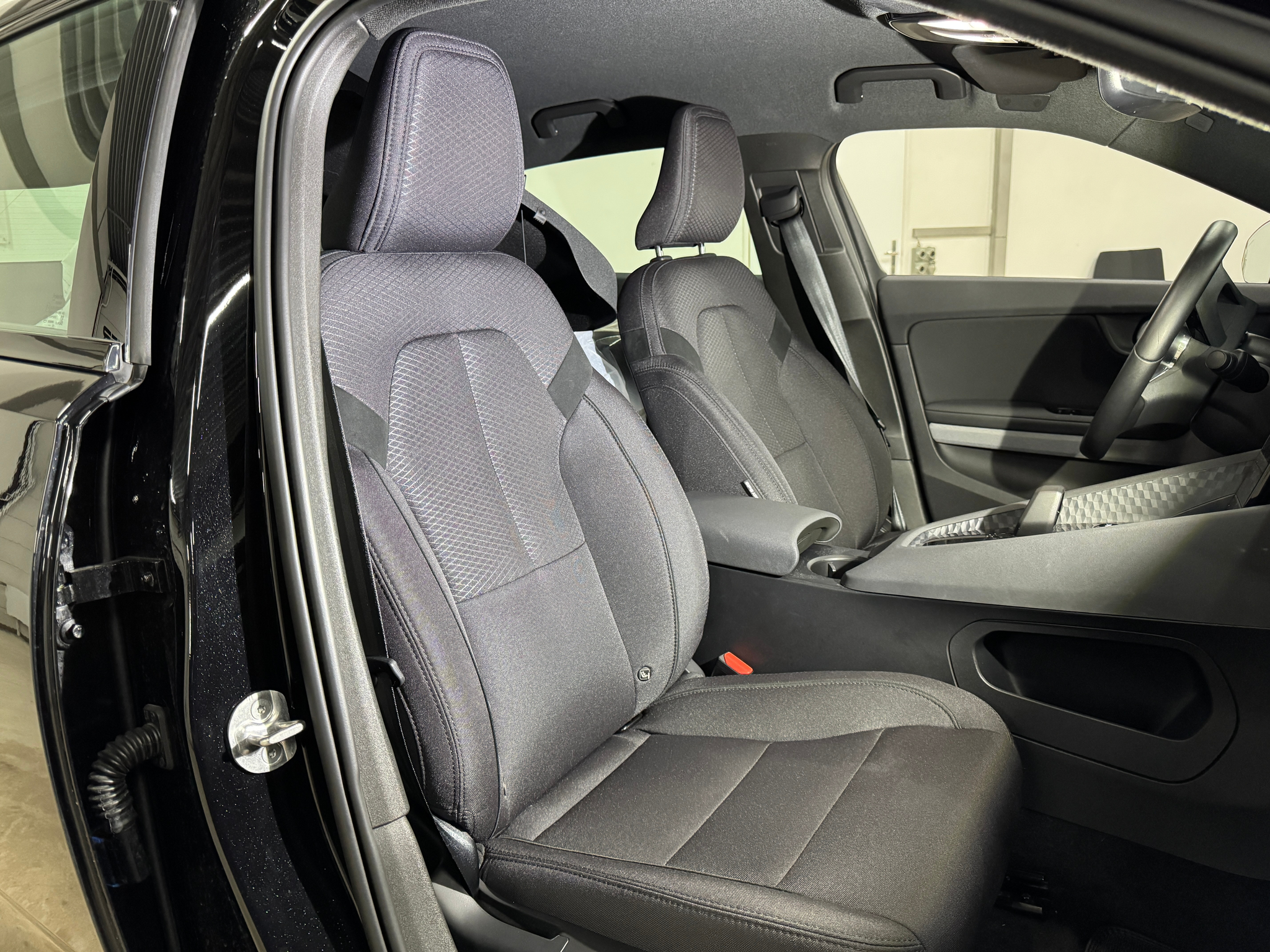 listing desktop thumbnail image 6