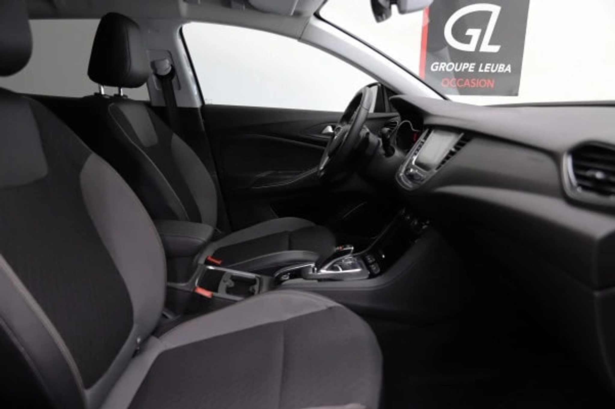 listing desktop thumbnail image 12