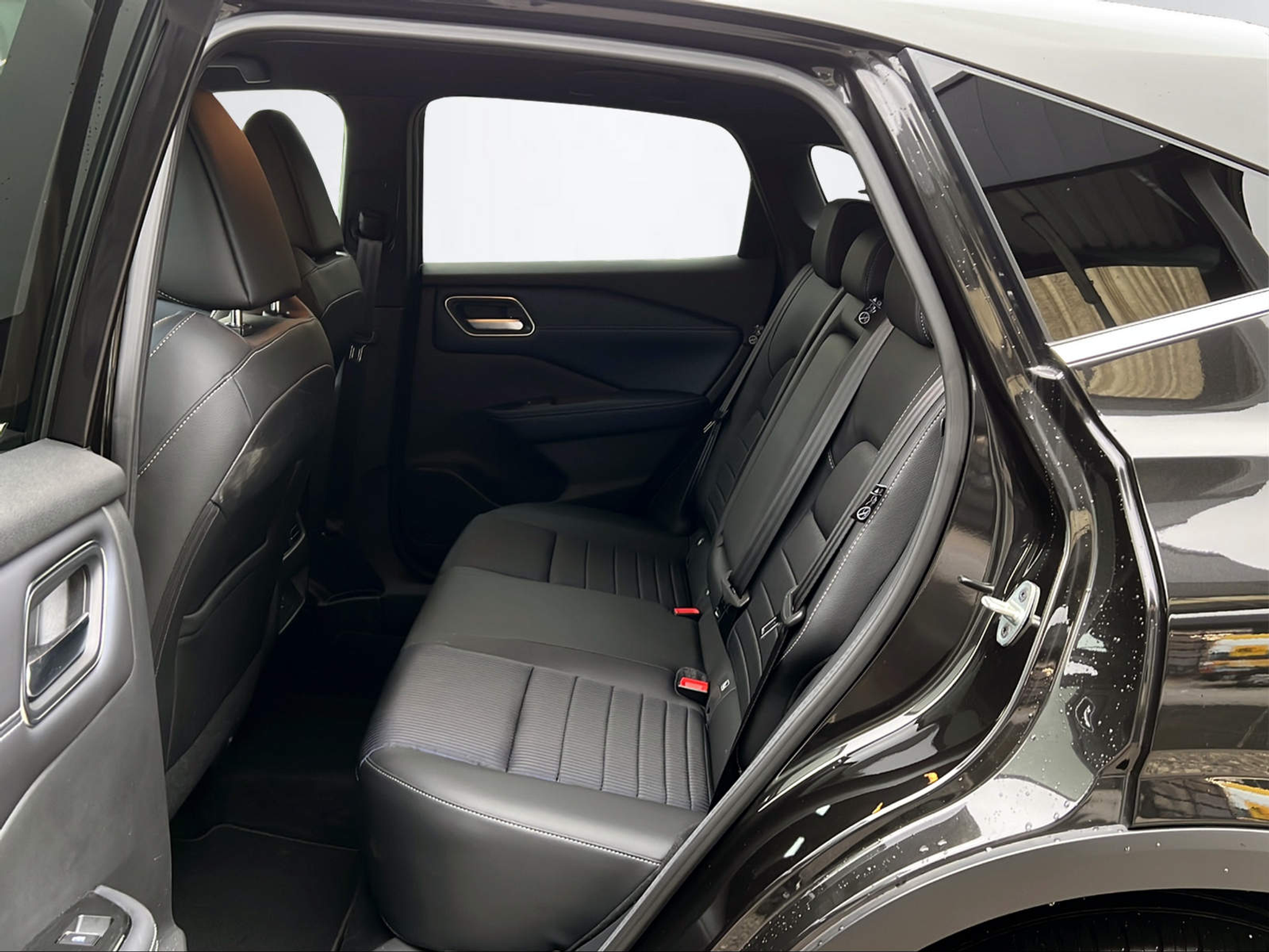 listing desktop thumbnail image 10