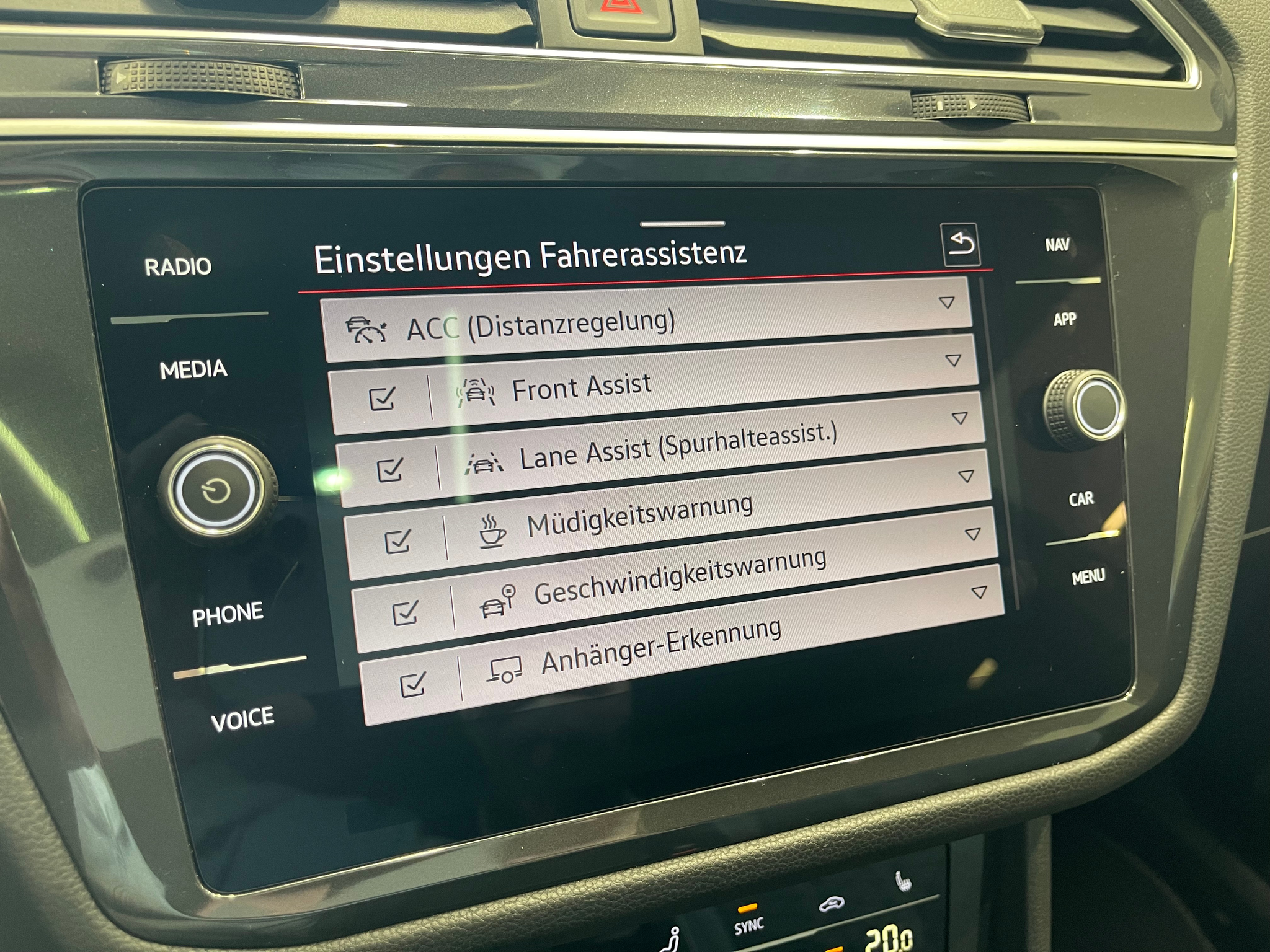 listing desktop thumbnail image 25