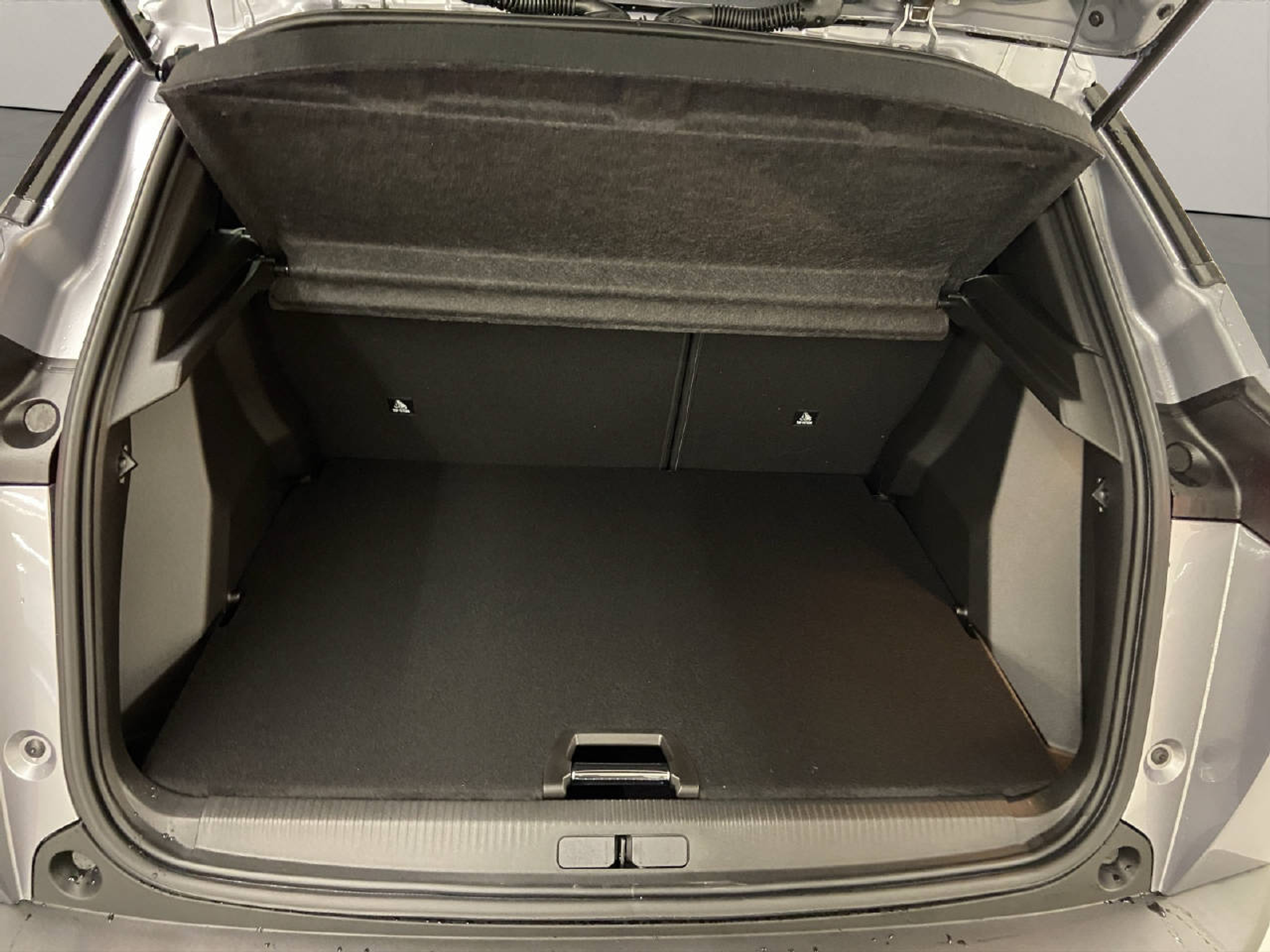 listing desktop thumbnail image 12