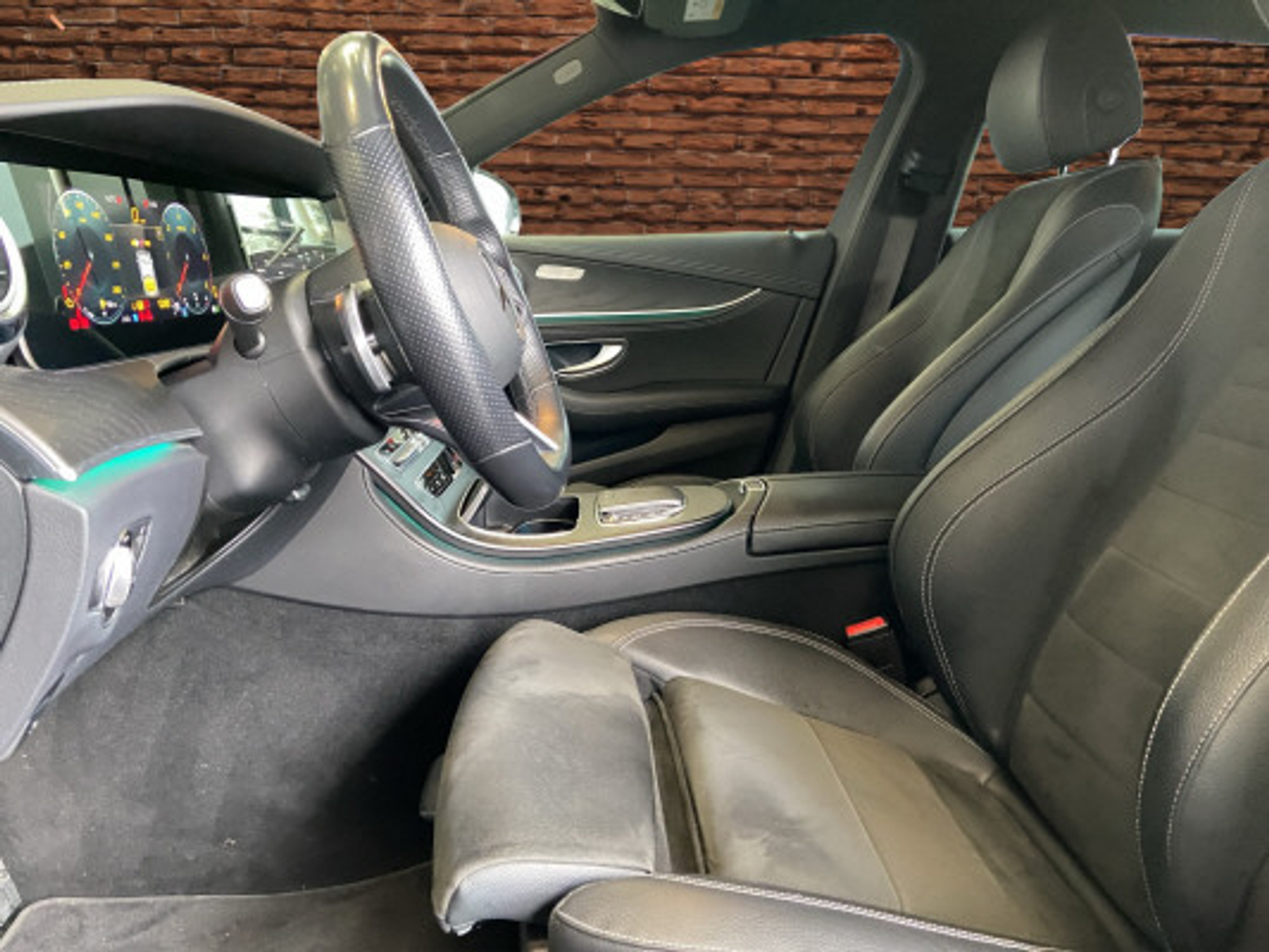 listing desktop thumbnail image 10