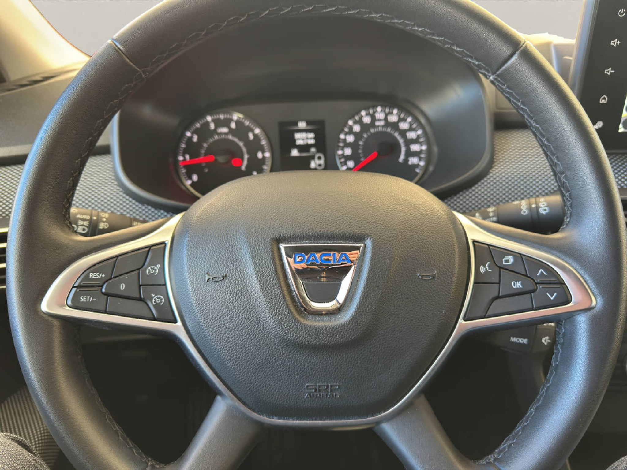 listing desktop thumbnail image 8