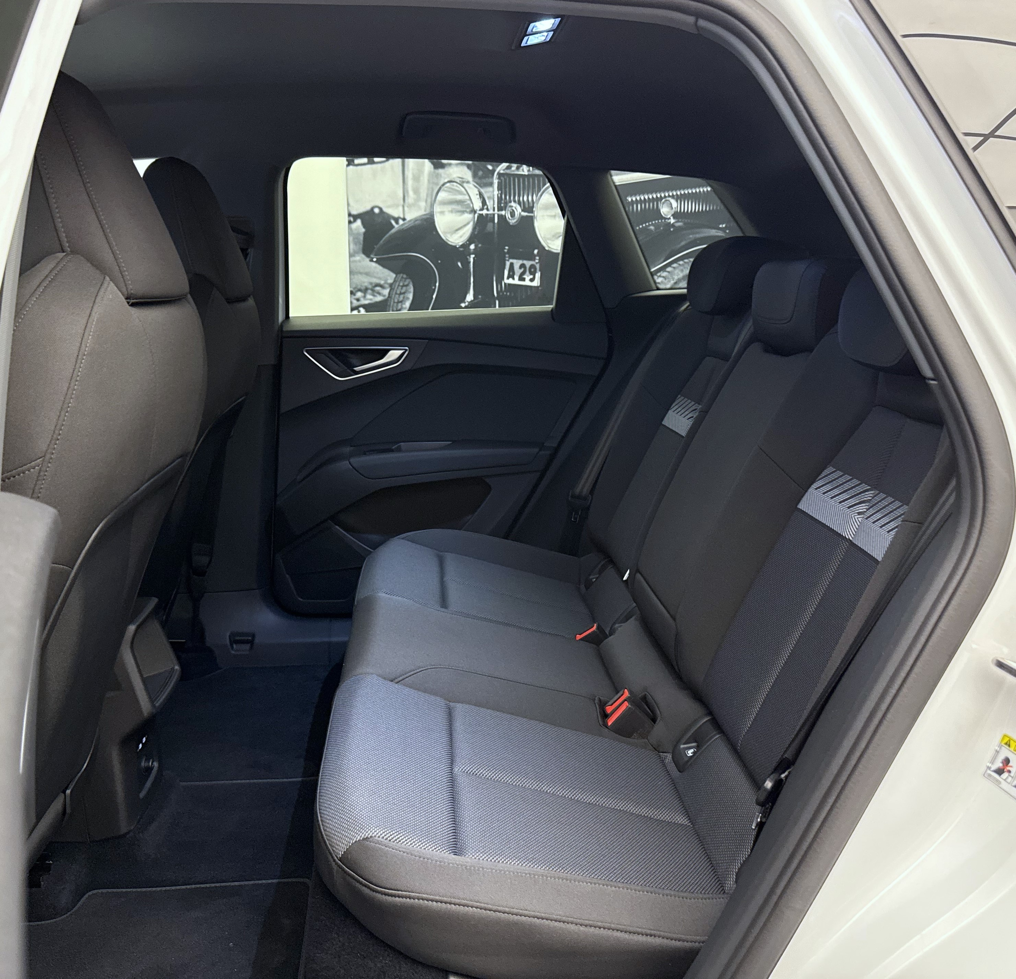 listing desktop thumbnail image 17