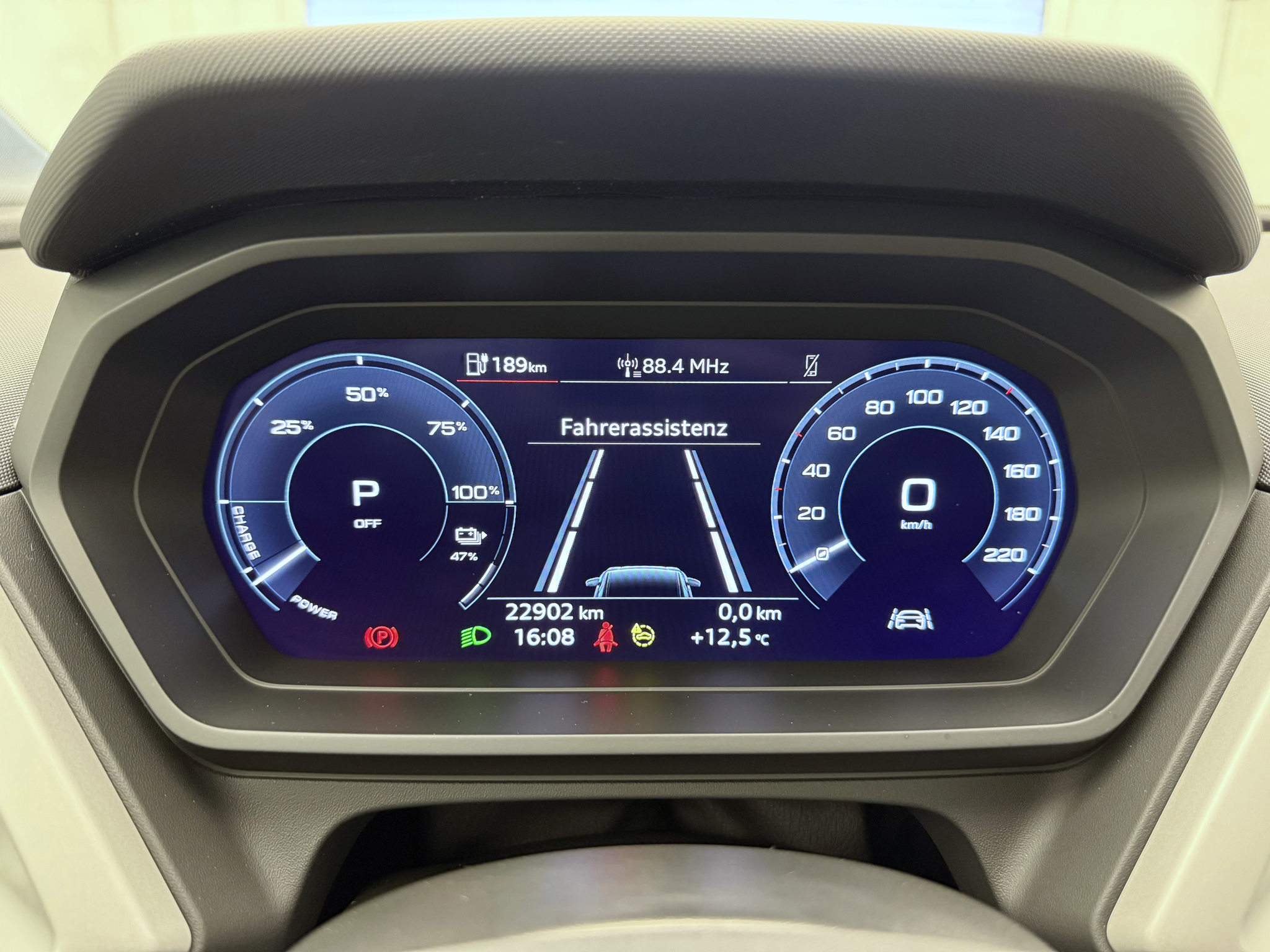 listing desktop thumbnail image 7