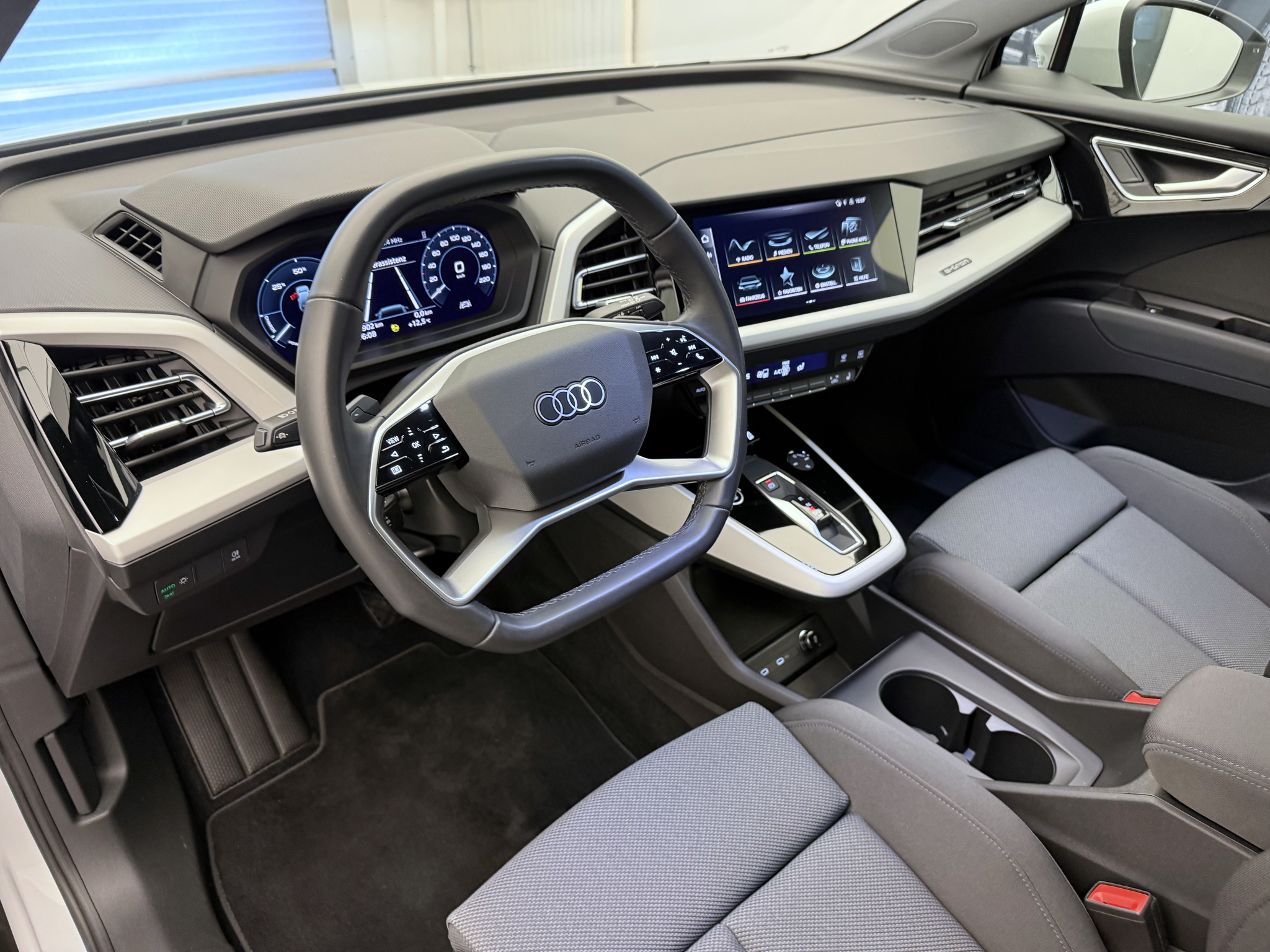 listing desktop thumbnail image 5