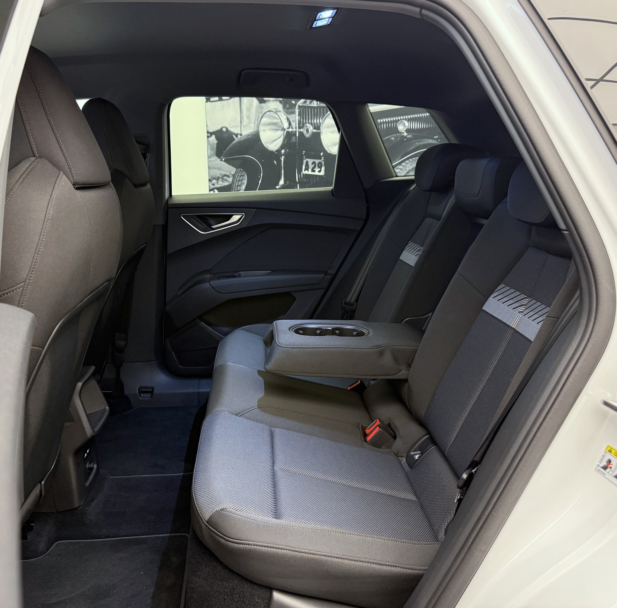 listing desktop thumbnail image 18