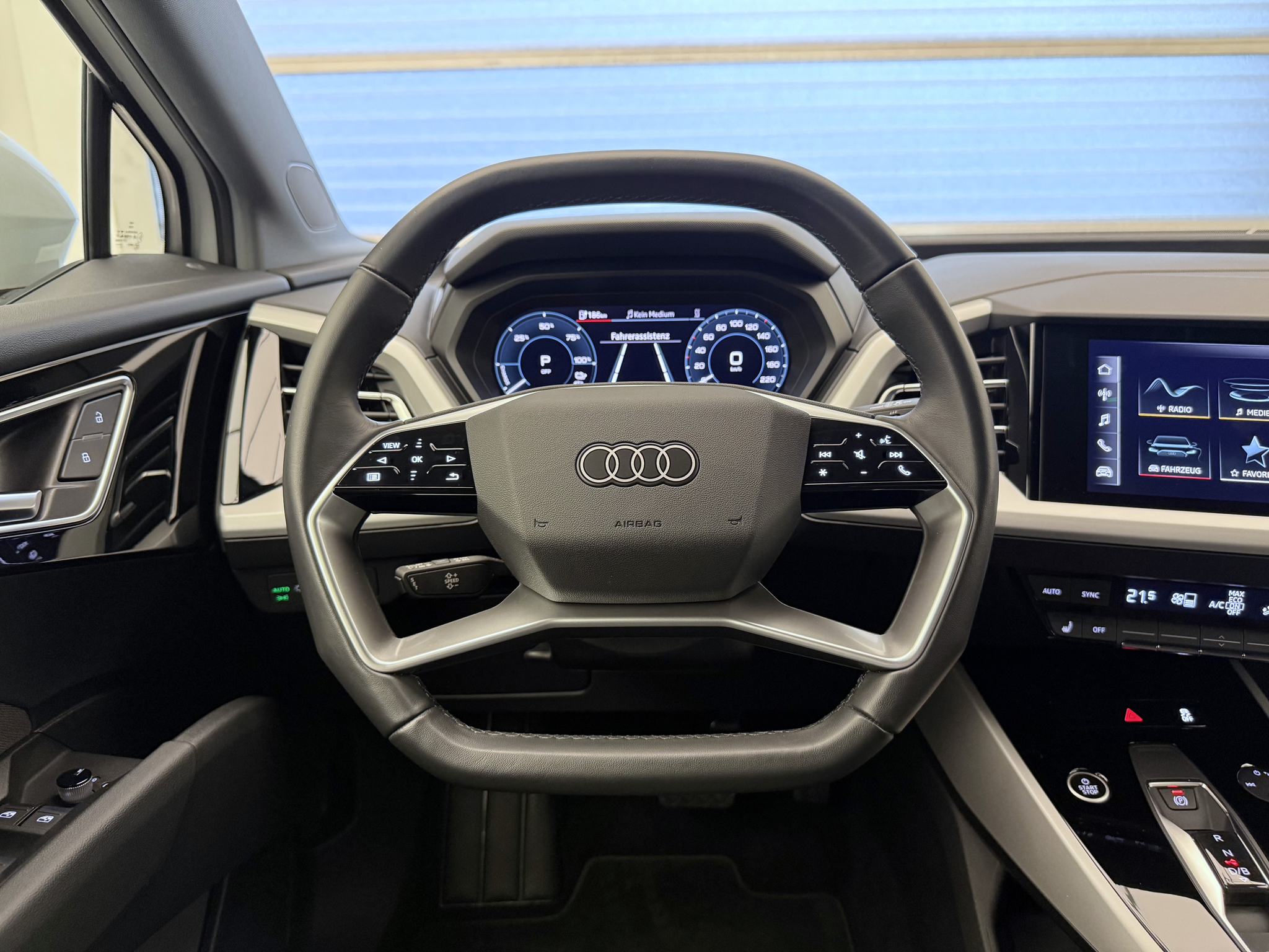 listing desktop thumbnail image 6