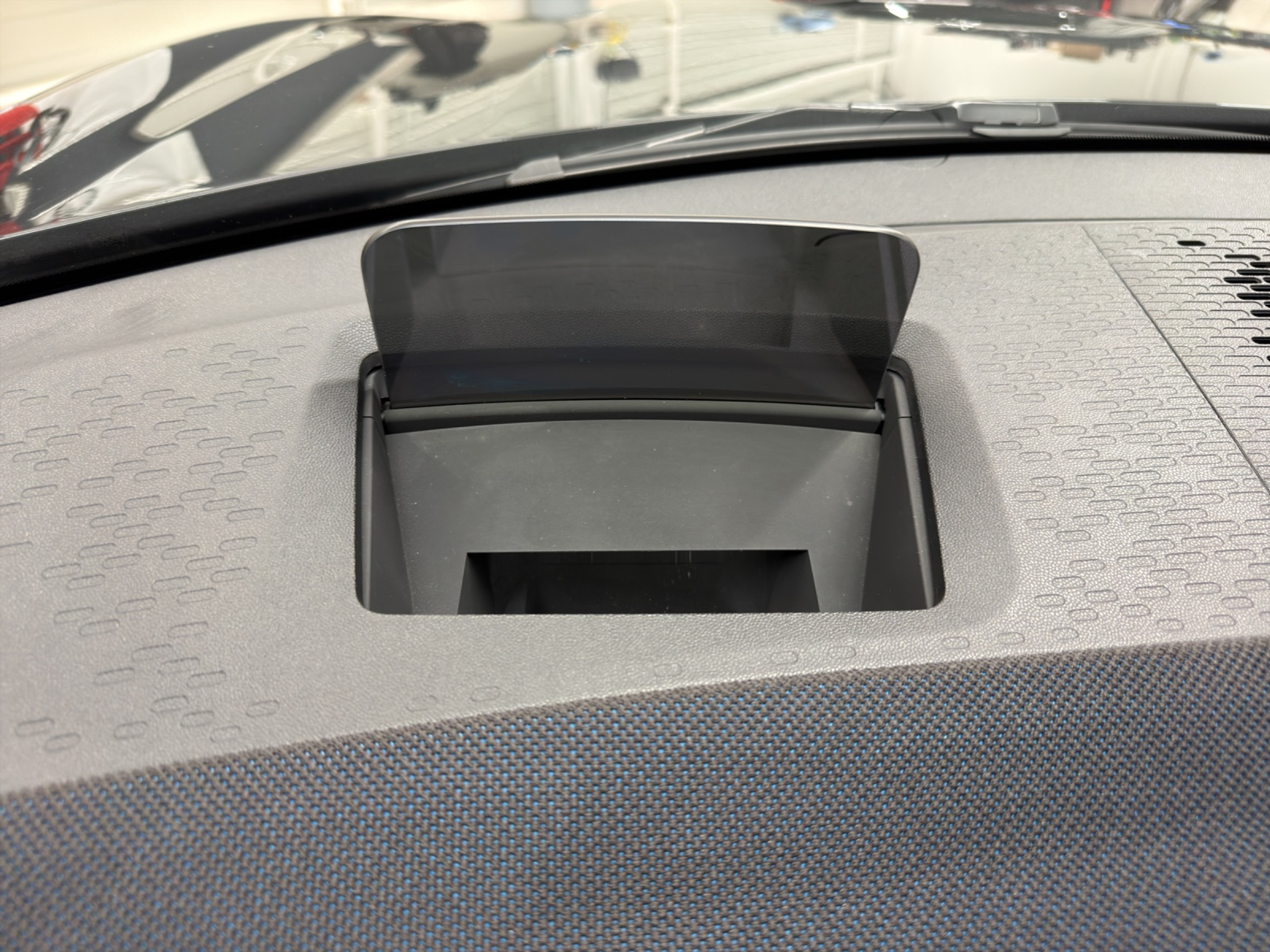 listing desktop thumbnail image 15