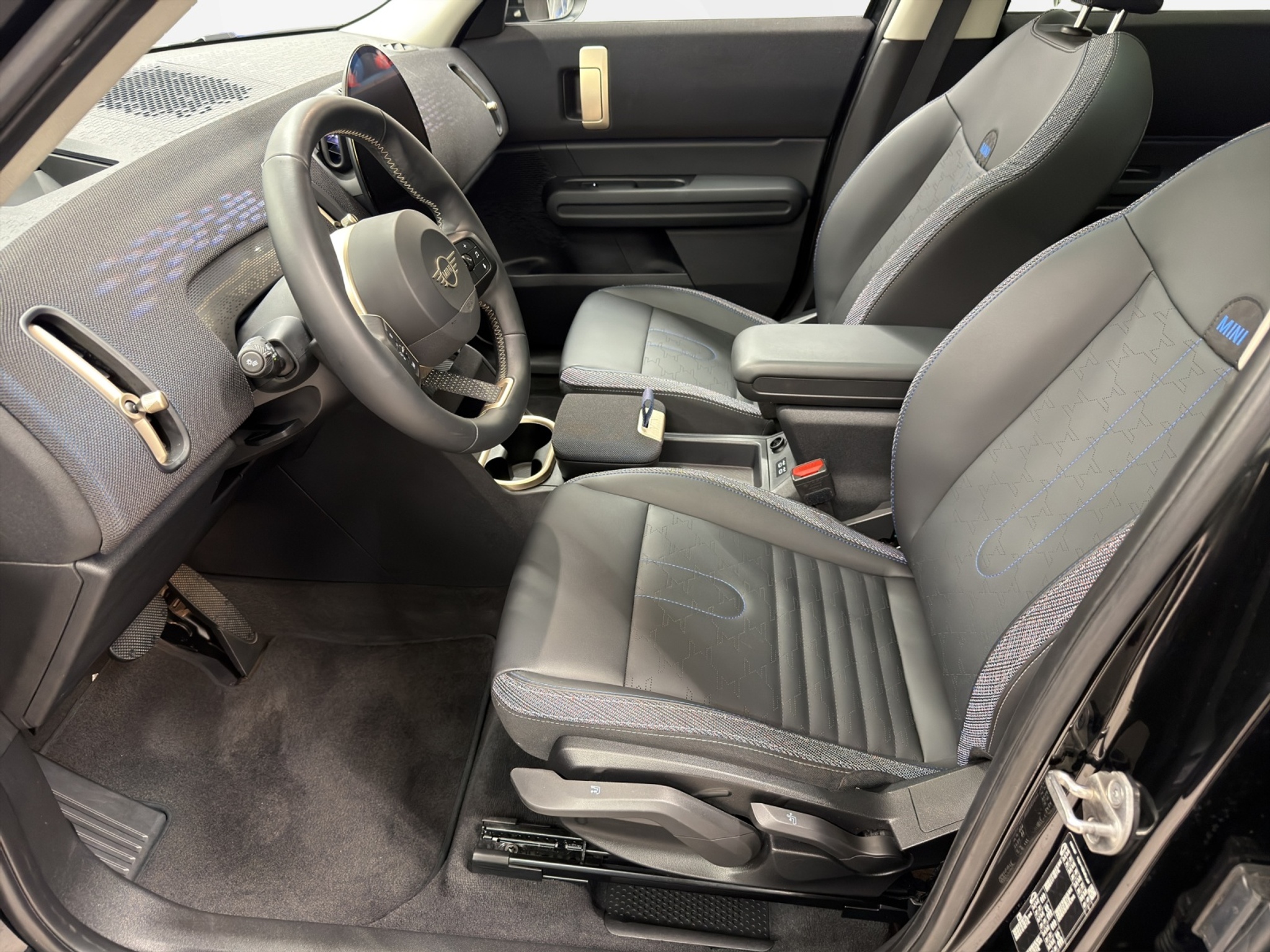 listing desktop thumbnail image 9