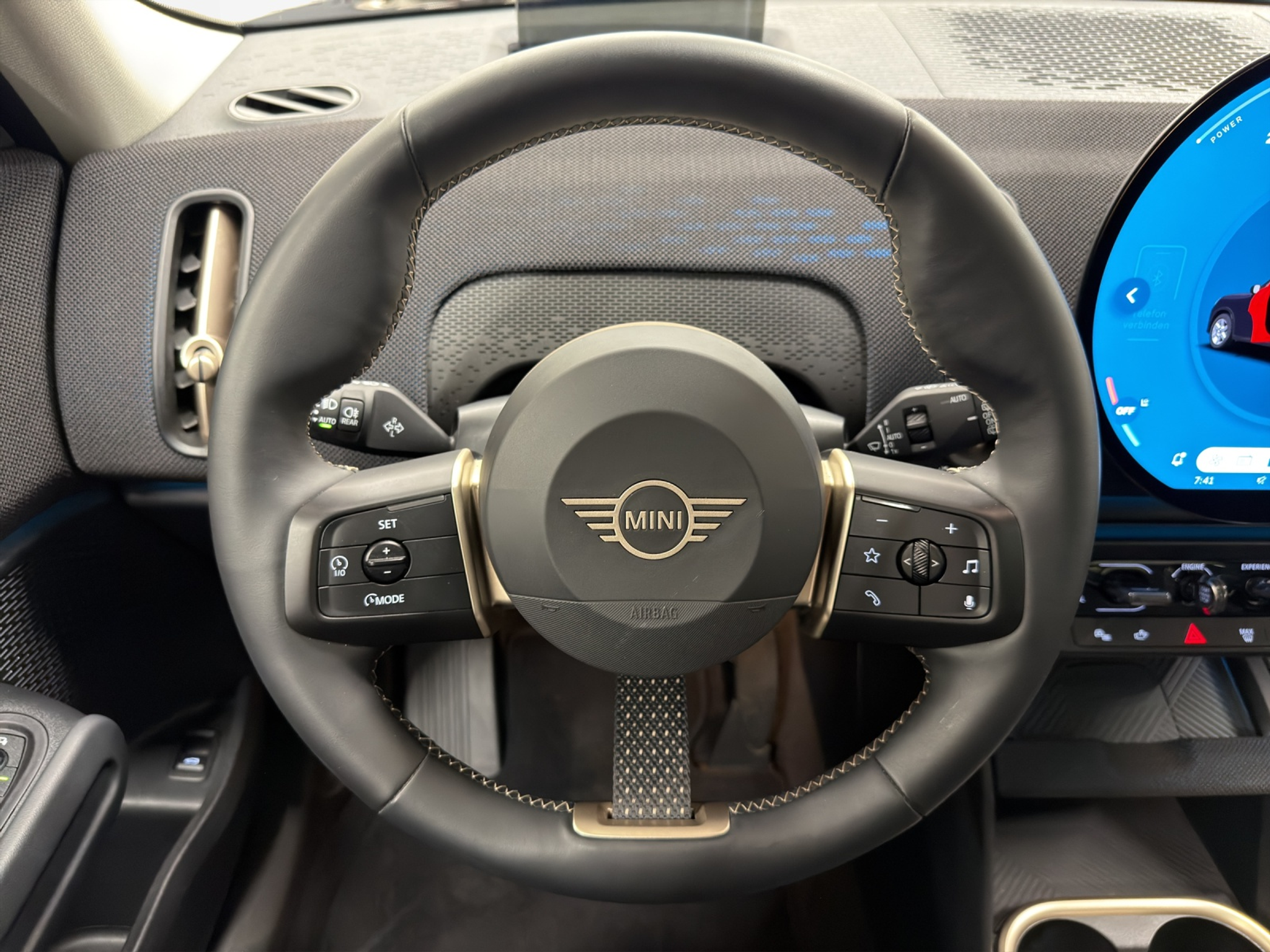 listing desktop thumbnail image 11