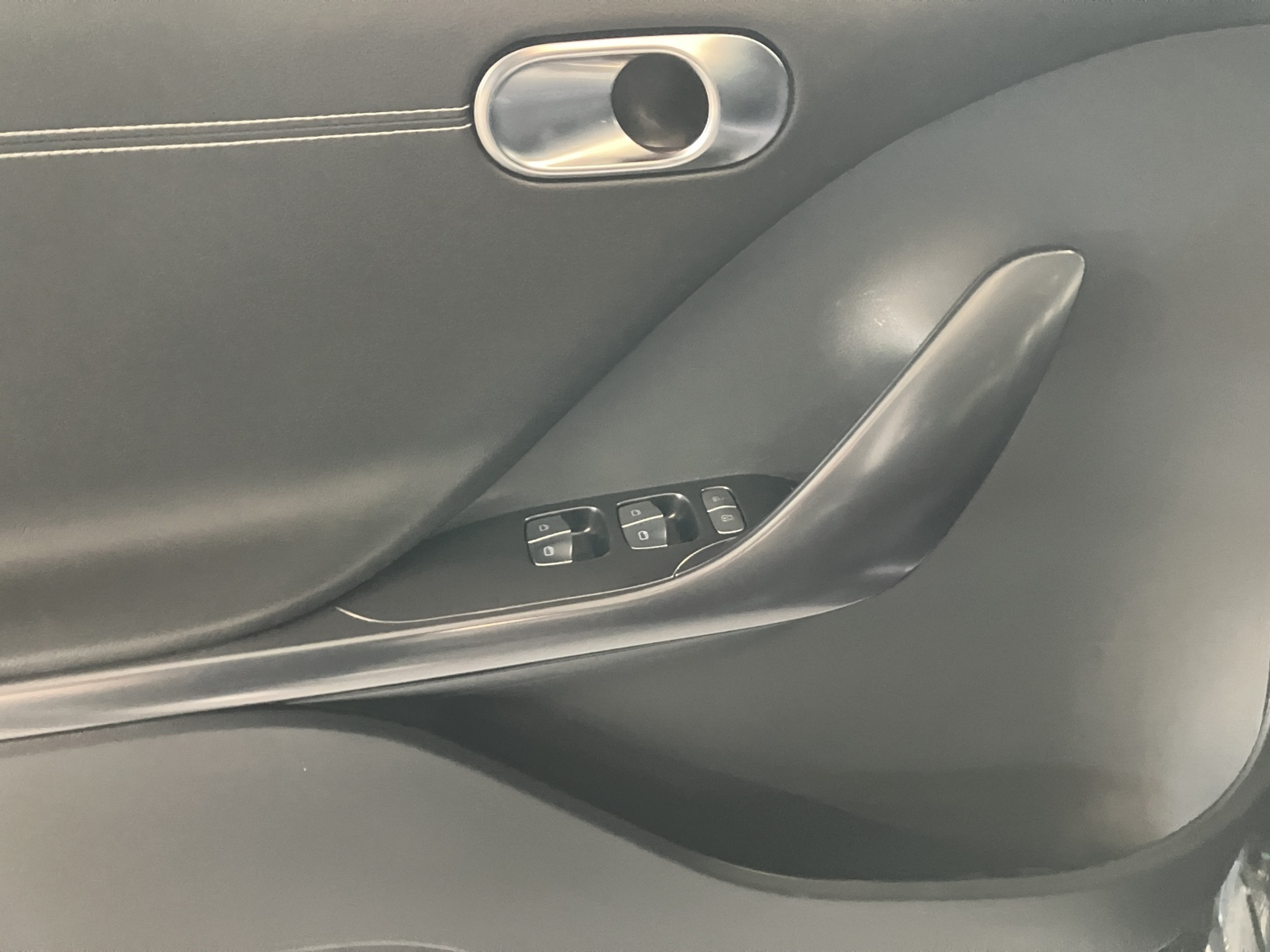 listing desktop thumbnail image 9