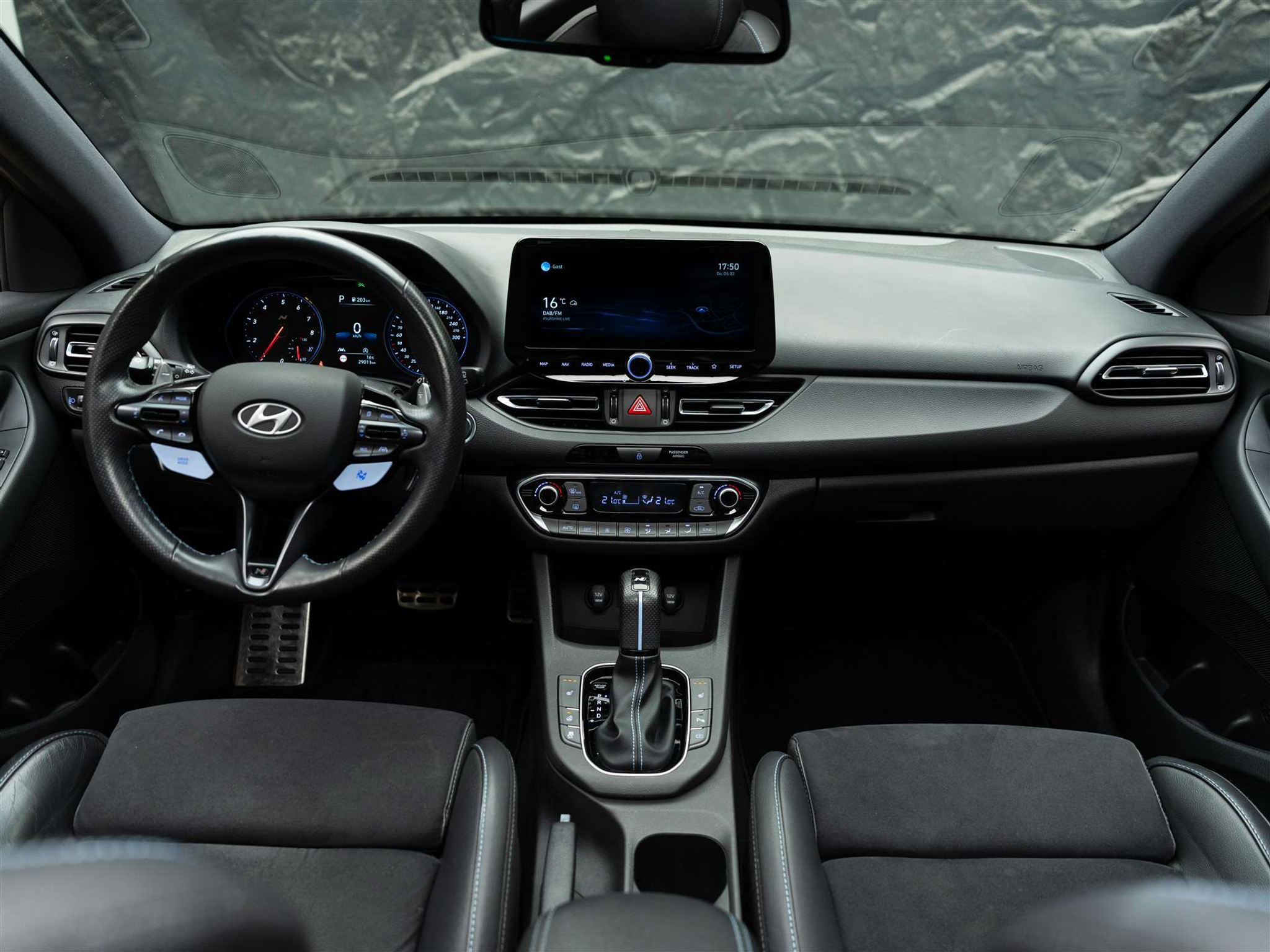 listing desktop thumbnail image 15