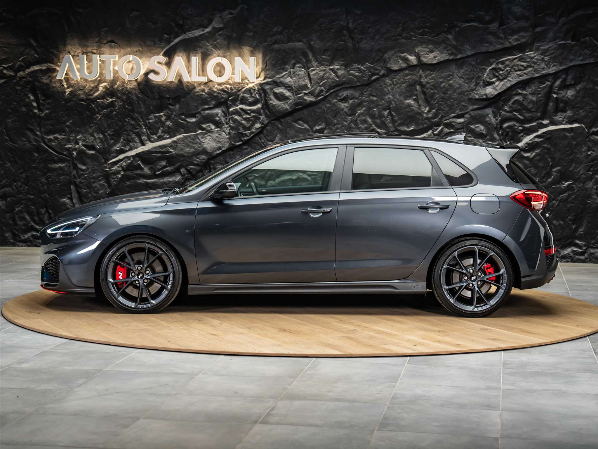 listing desktop thumbnail image 1