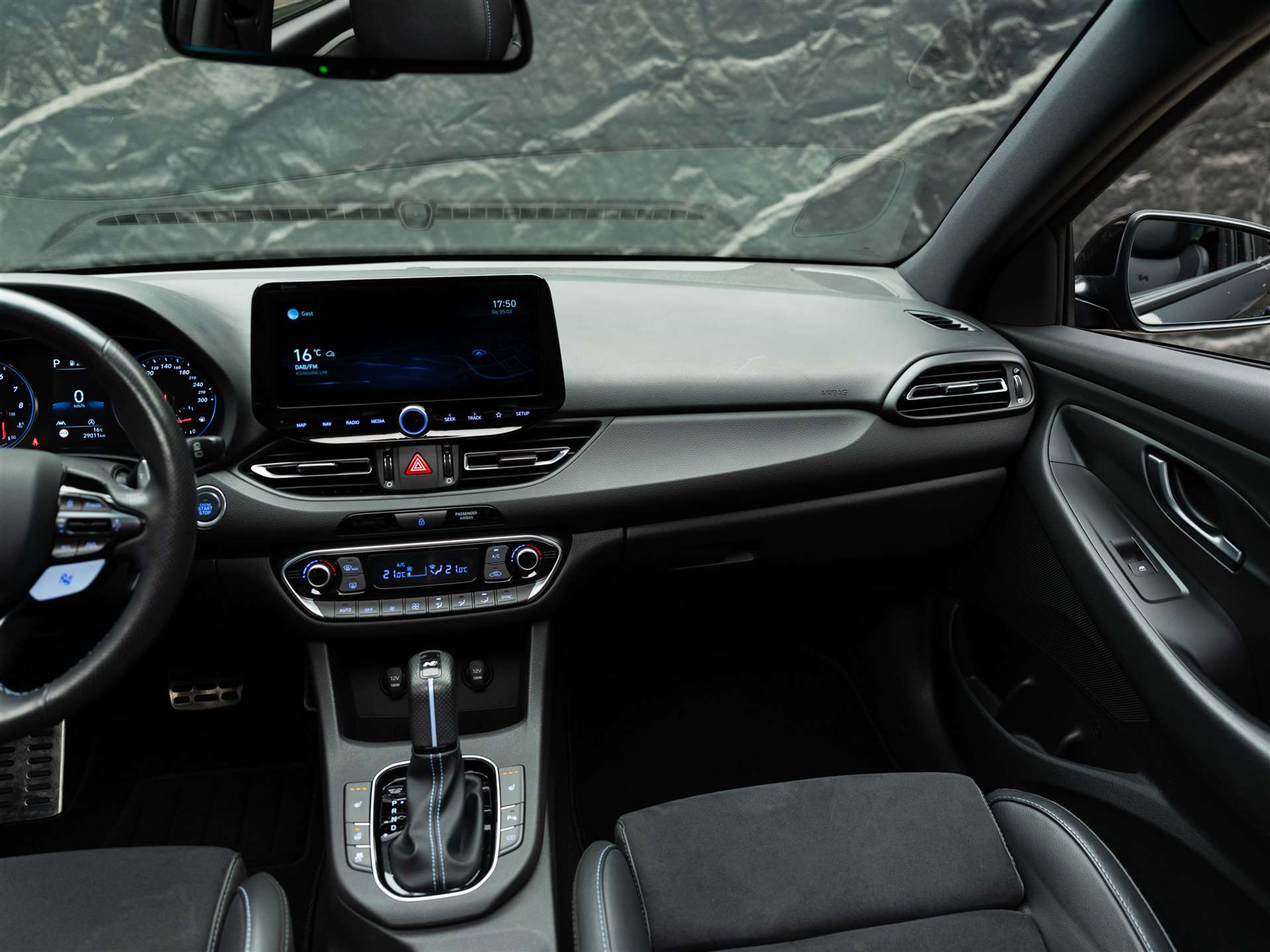 listing desktop thumbnail image 26