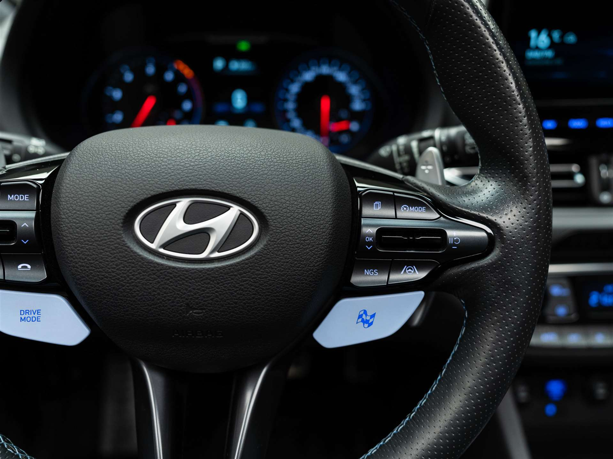 listing desktop thumbnail image 30