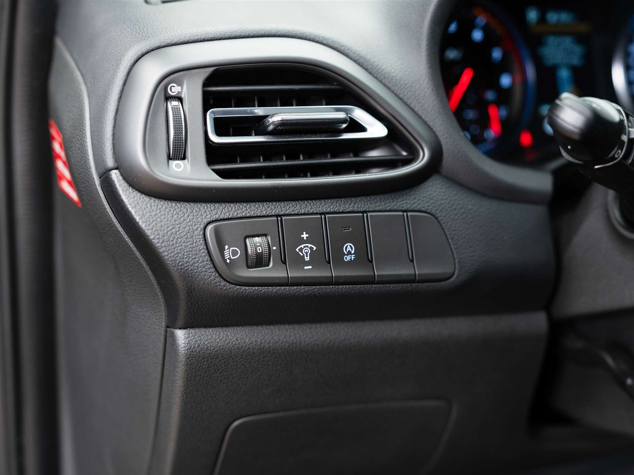 listing desktop thumbnail image 23