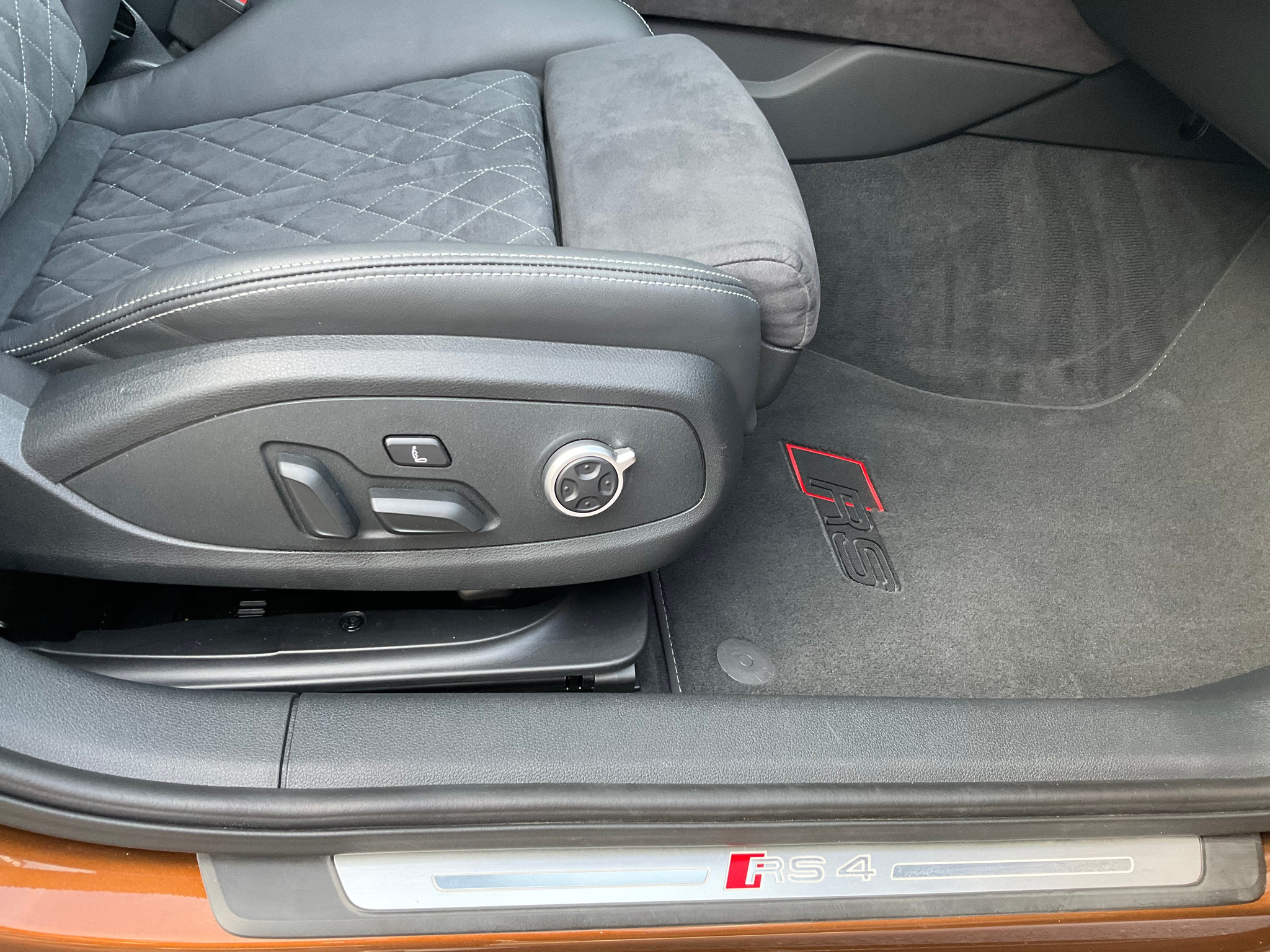 listing desktop thumbnail image 10