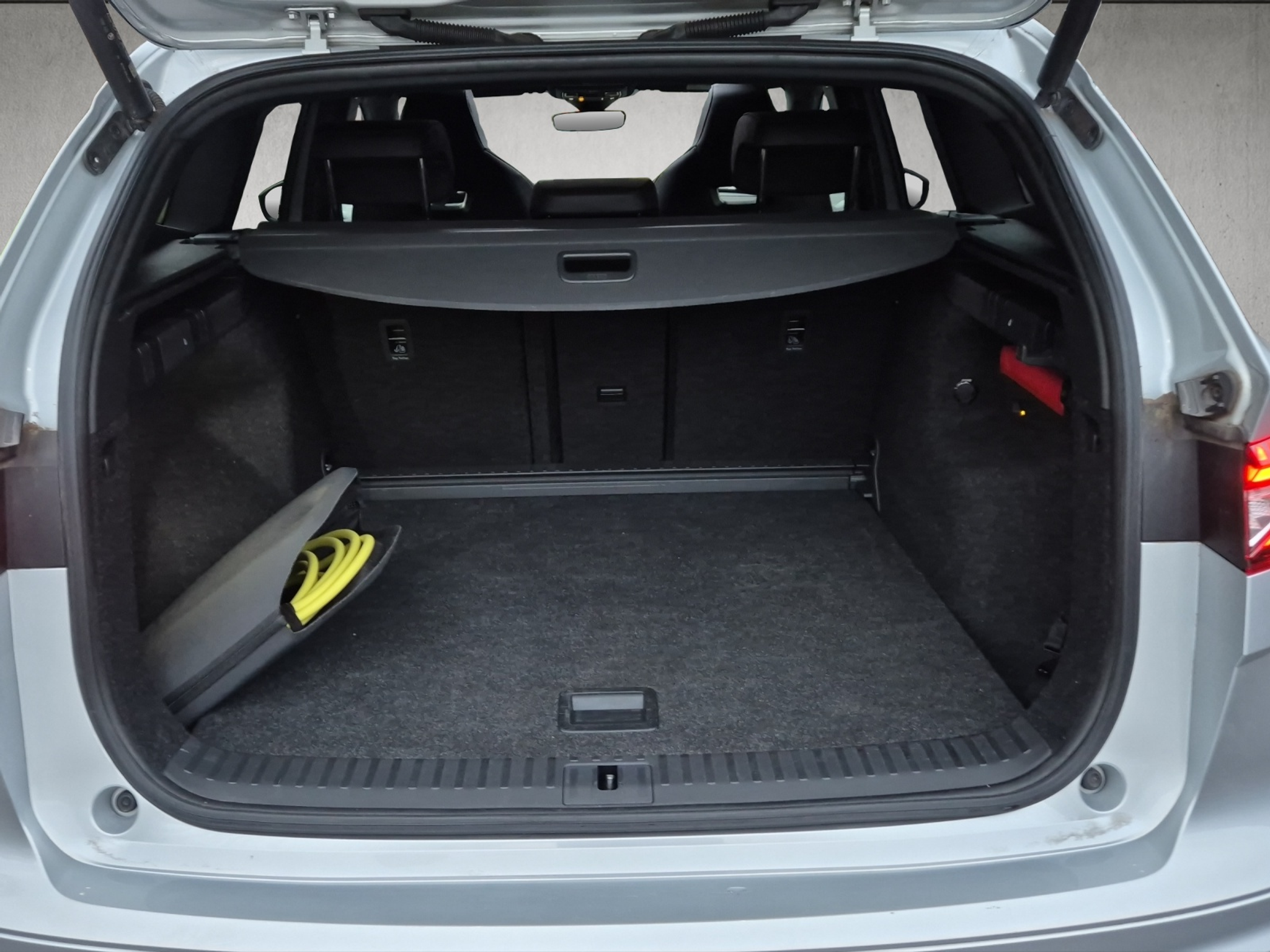 listing desktop thumbnail image 26