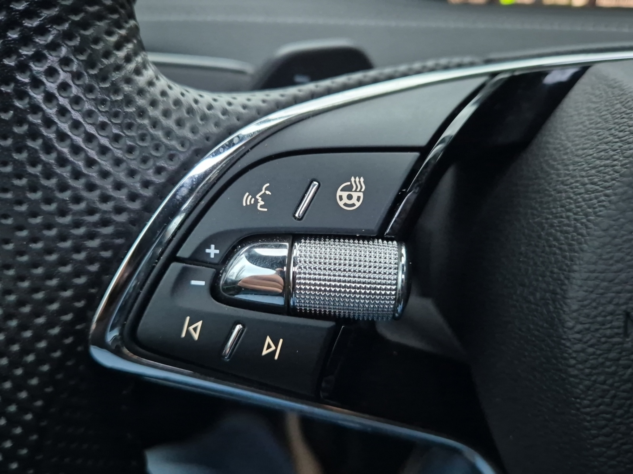 listing desktop thumbnail image 22