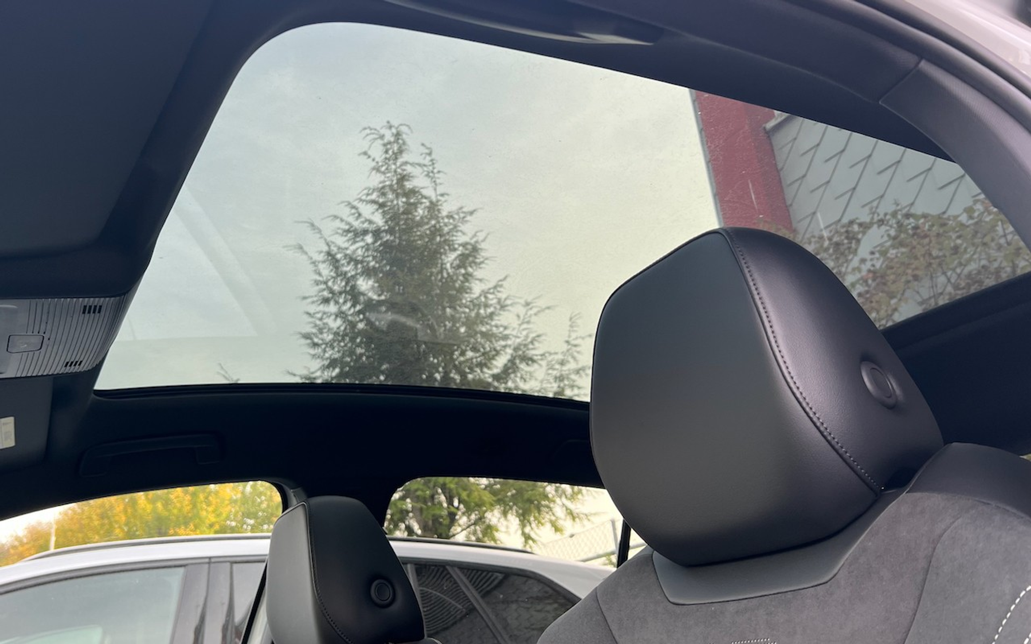 listing desktop thumbnail image 6