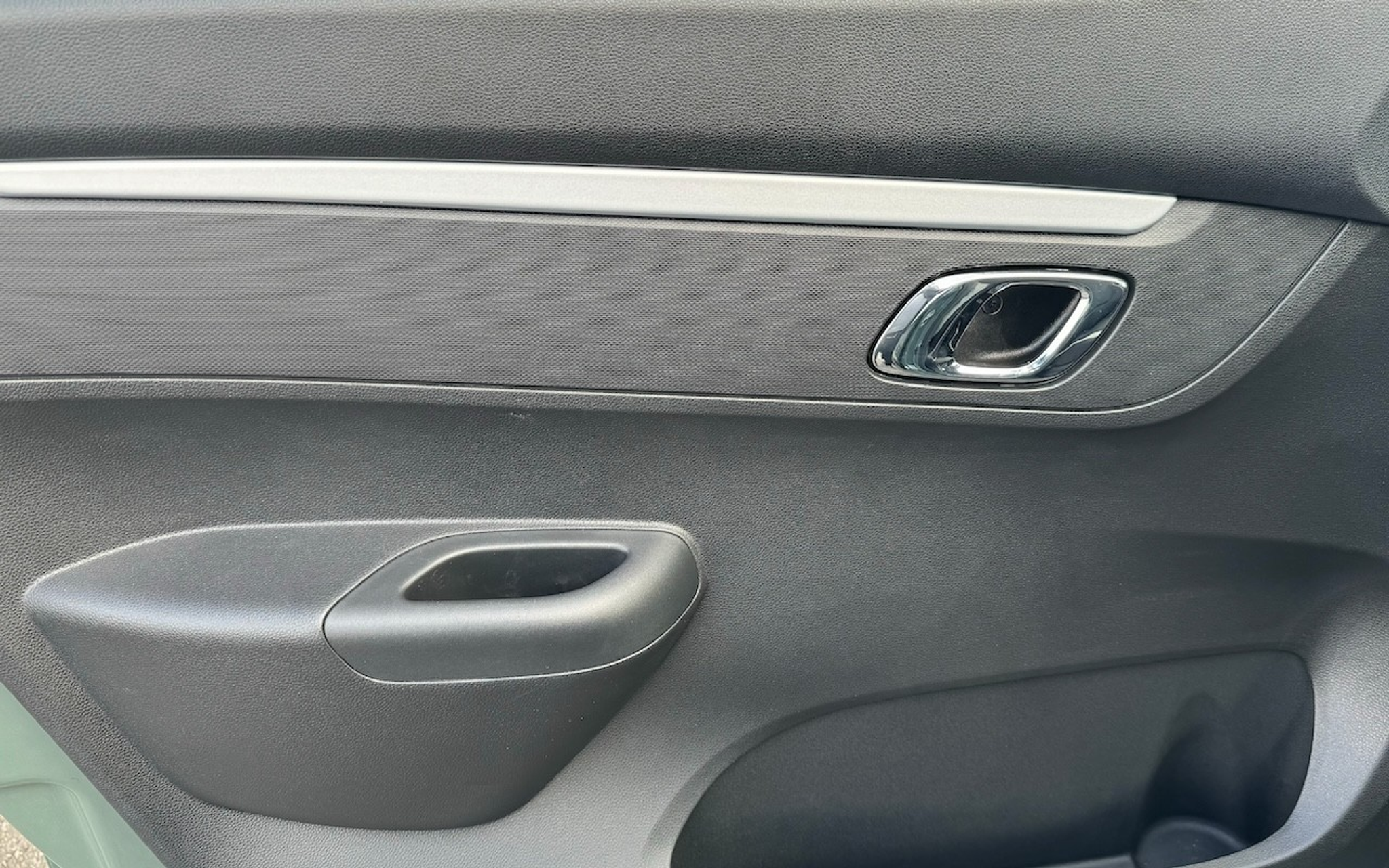 listing desktop thumbnail image 19