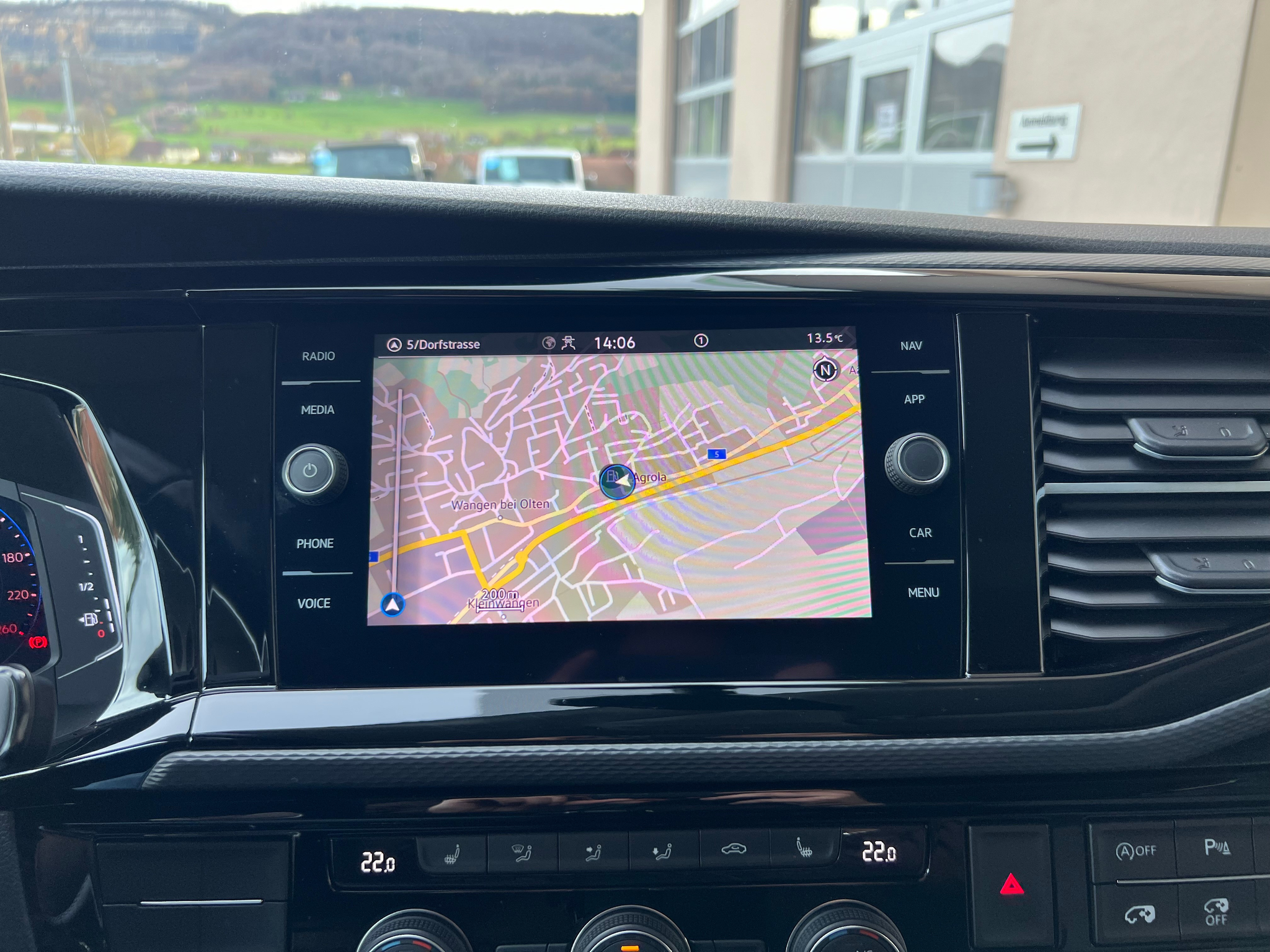 listing desktop thumbnail image 14