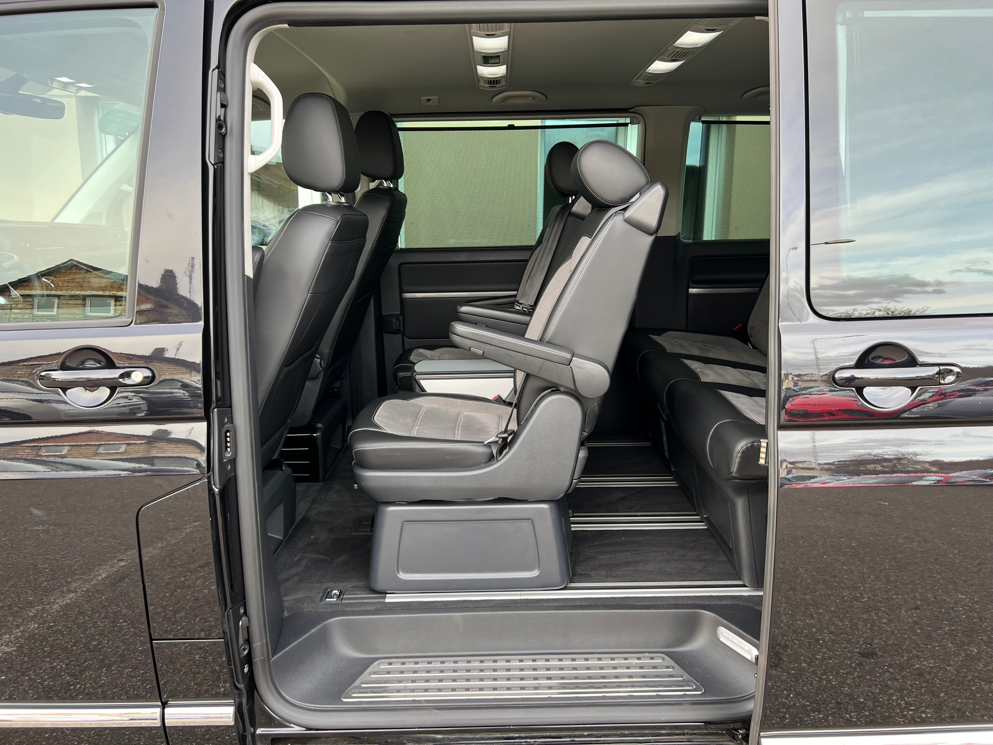 listing desktop thumbnail image 17